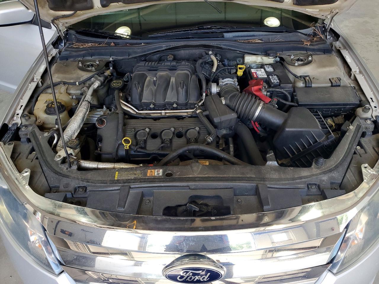 2010 Ford Fusion Se Silver vin: 3FAHP0HG9AR345972