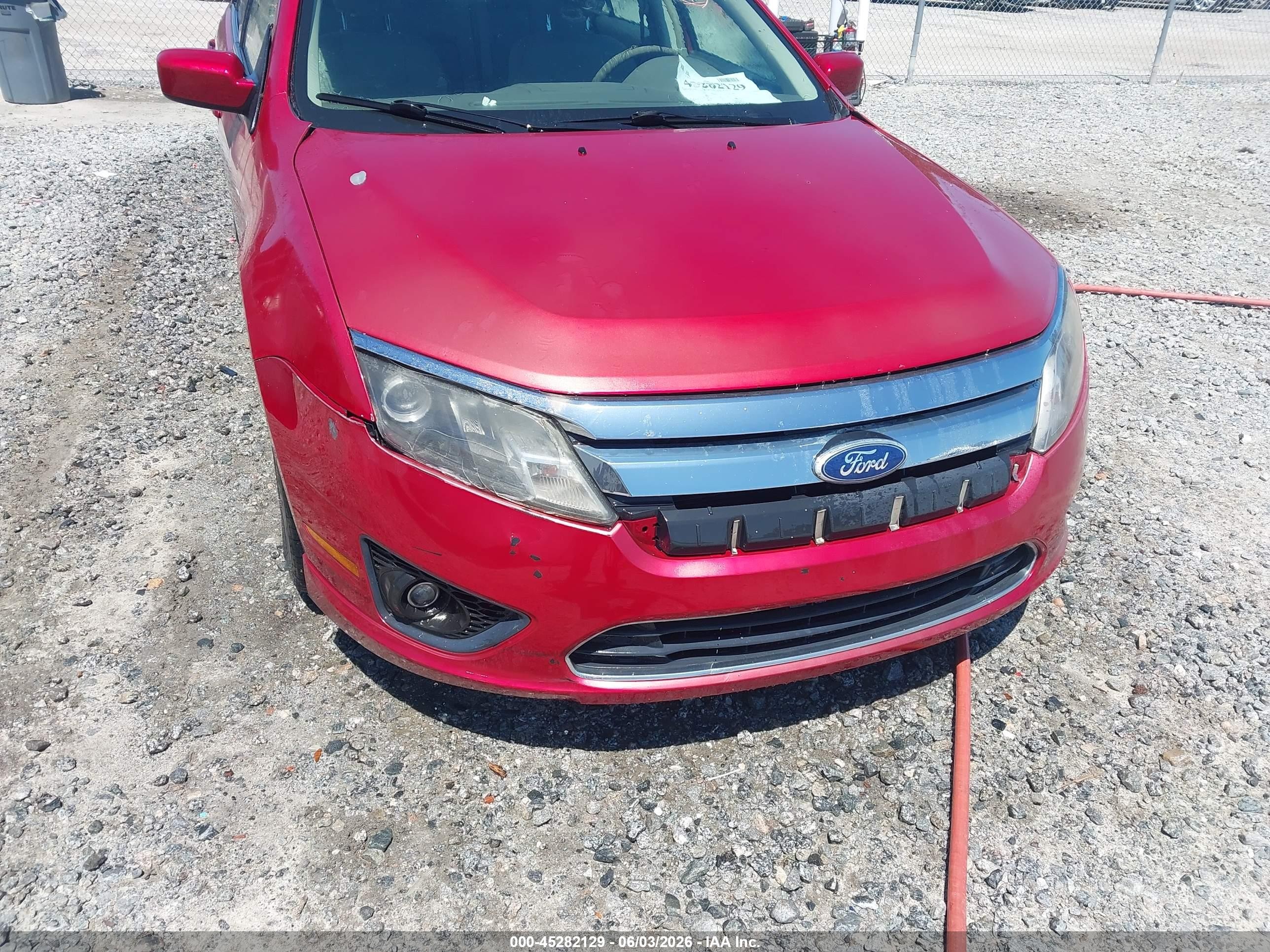 2010 Ford Fusion Se Red vin: 3FAHP0HG9AR362027
