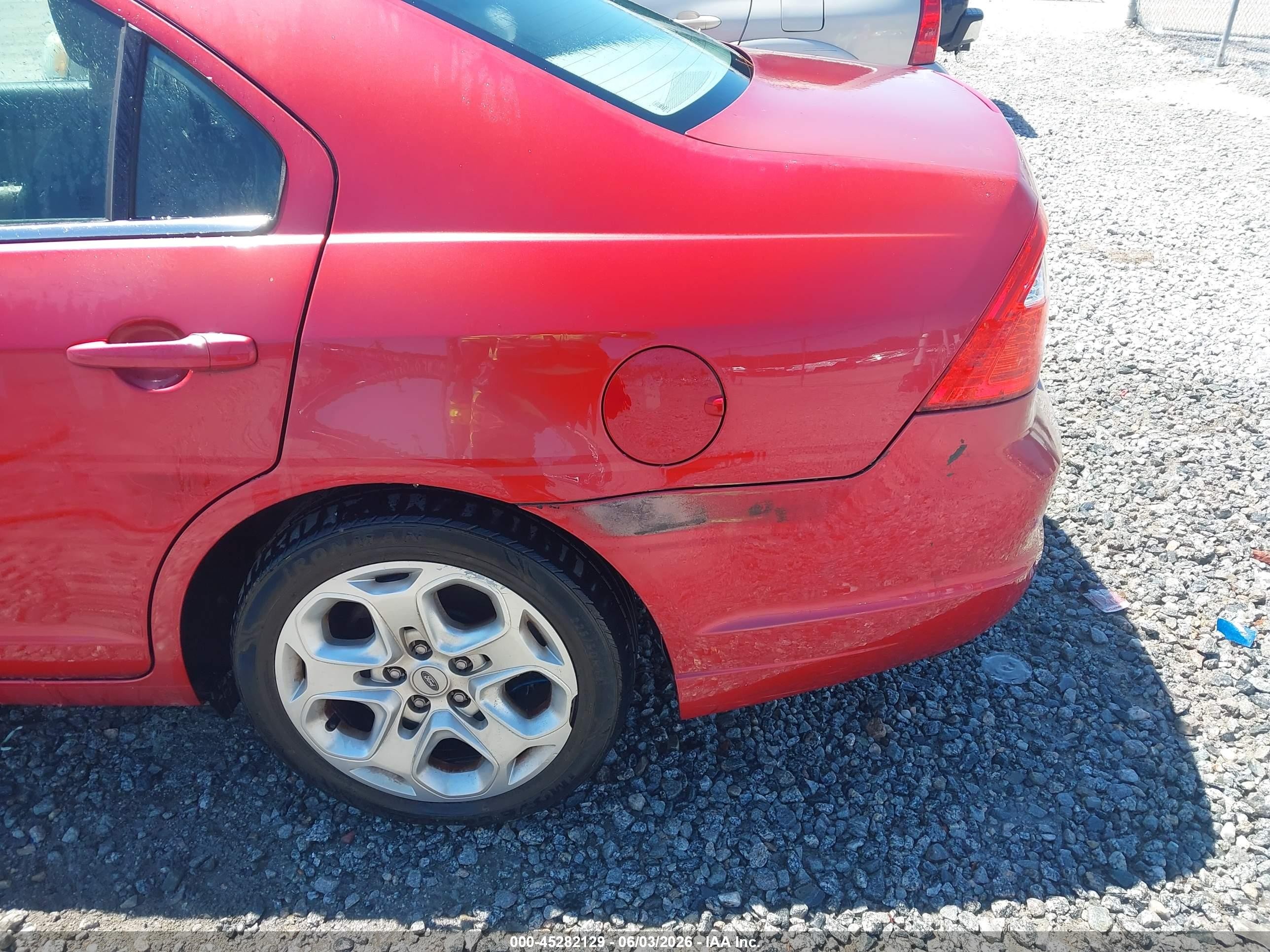 2010 Ford Fusion Se Red vin: 3FAHP0HG9AR362027
