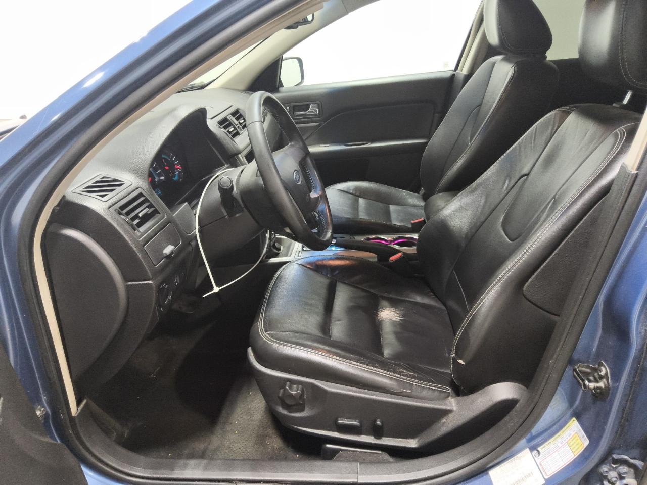 2010 Ford Fusion Sel Blue vin: 3FAHP0JA0AR237293 Damage: Right Front Door Handle, Broken, Replacement Required