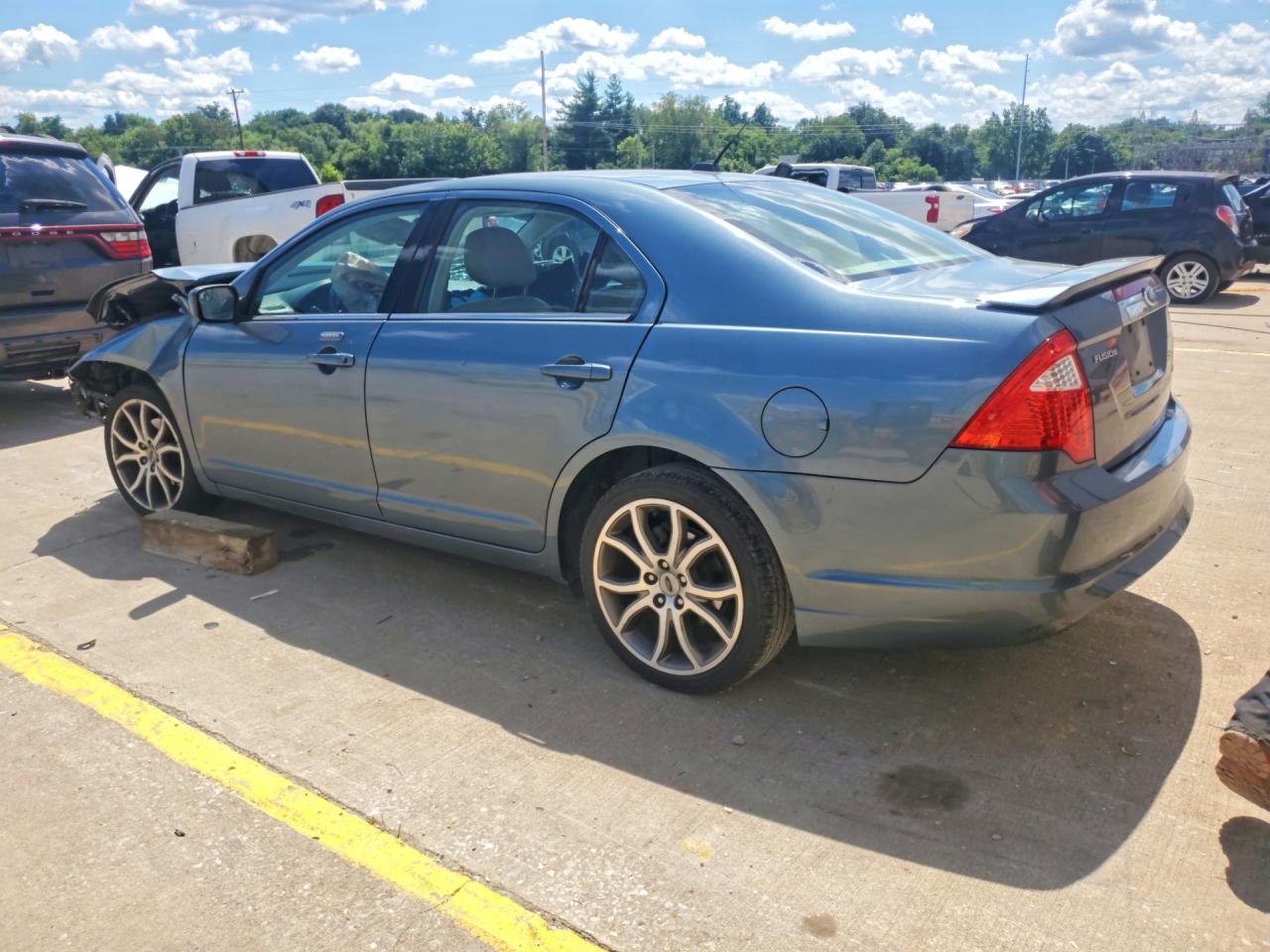 2012 Ford Fusion Gray vin: 3FAHP0JA0CR212025