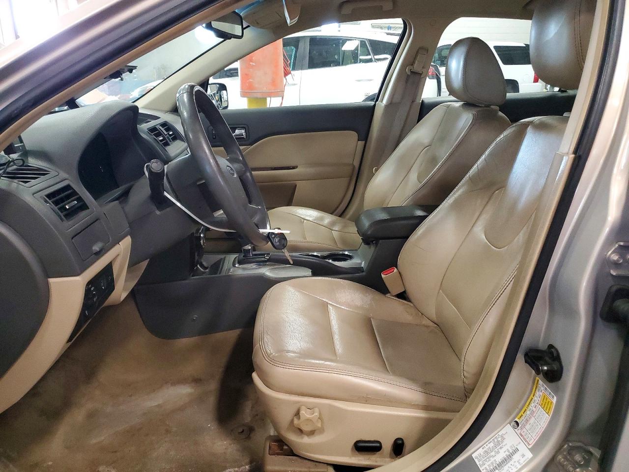 2010 Ford Fusion Бежевый vin: 3FAHP0JA6AR401811