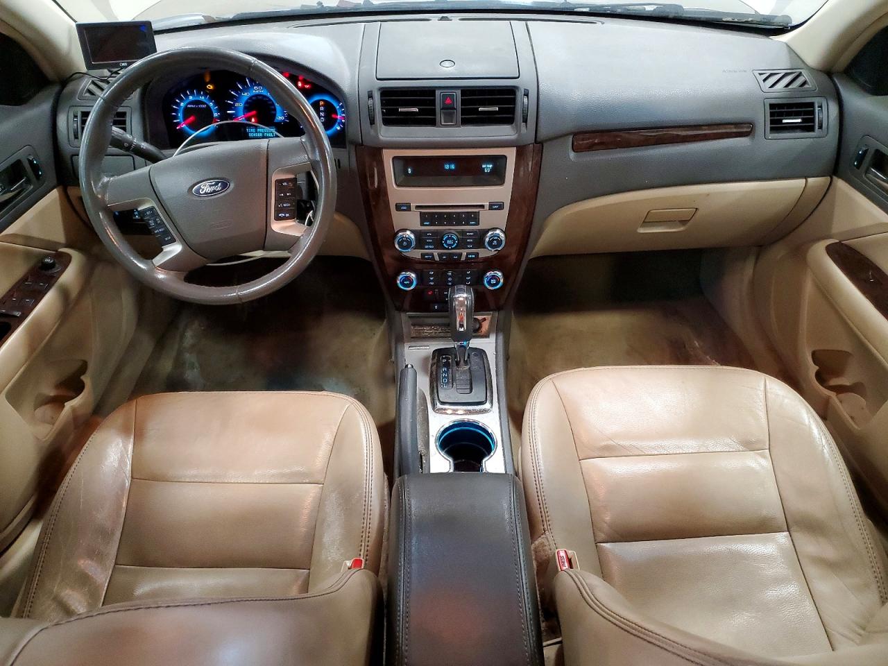 2010 Ford Fusion Бежевый vin: 3FAHP0JA6AR401811