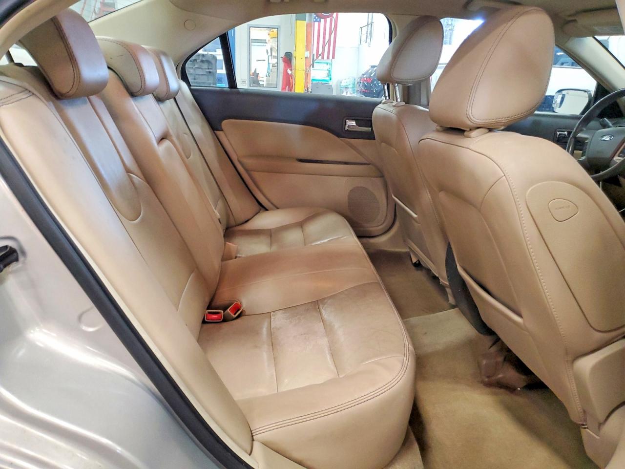 2010 Ford Fusion Бежевый vin: 3FAHP0JA6AR401811