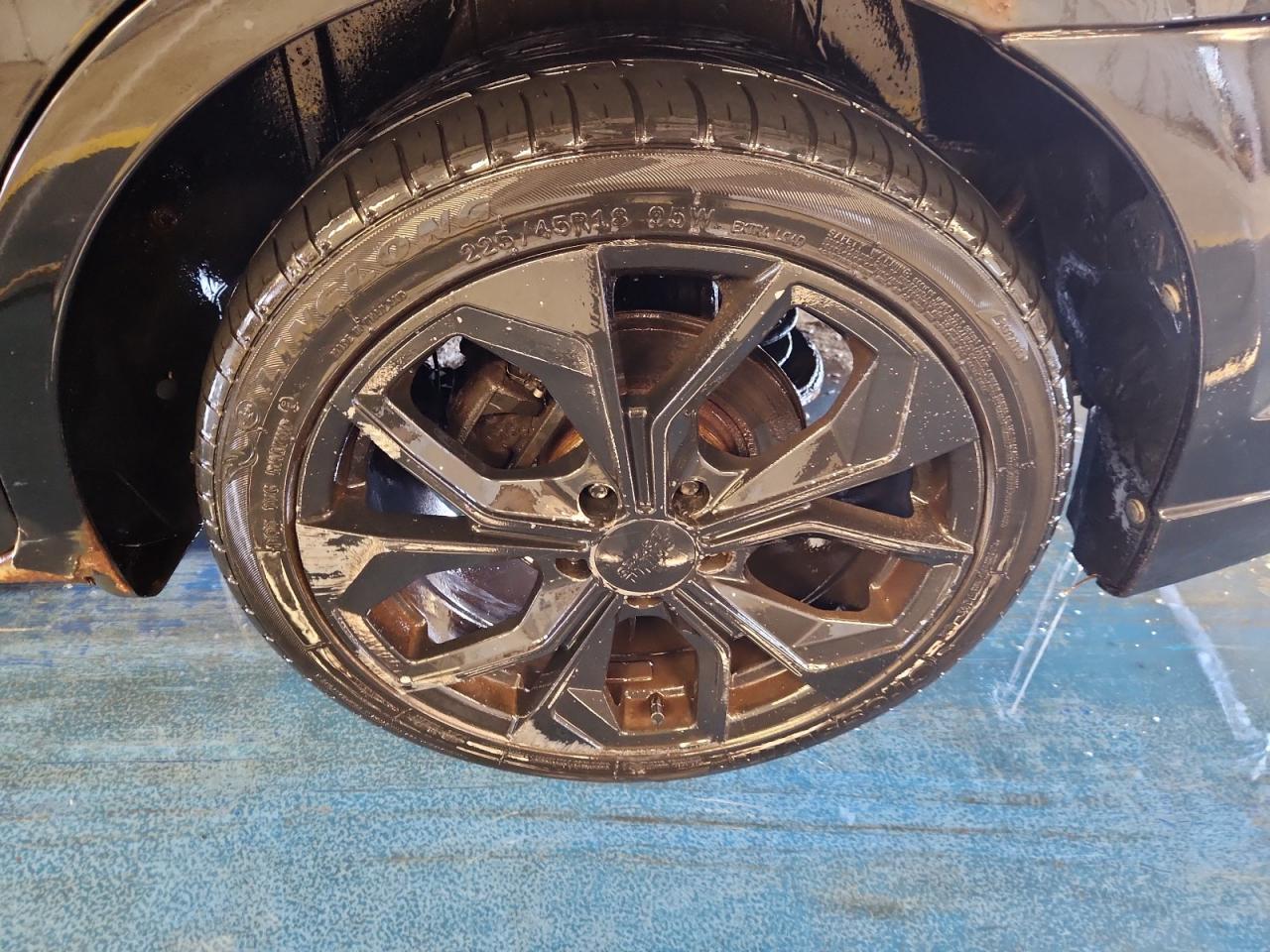 2010 Ford Fusion Sel Black vin: 3FAHP0JAXAR210019 Damage: Left Rear Wheel, Aftermarket, Acceptable