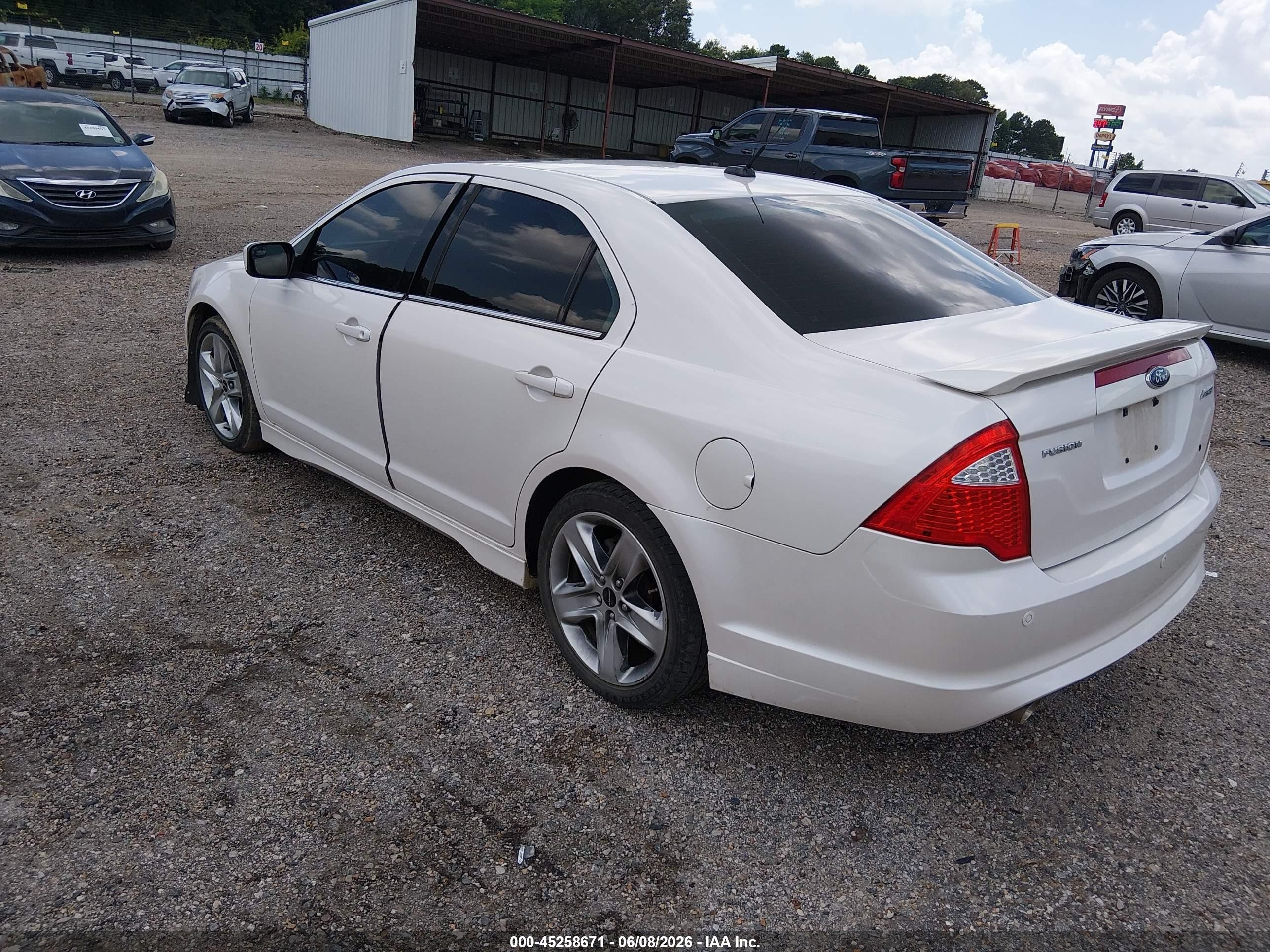 2012 Ford Fusion Sport White vin: 3FAHP0KC0CR310455