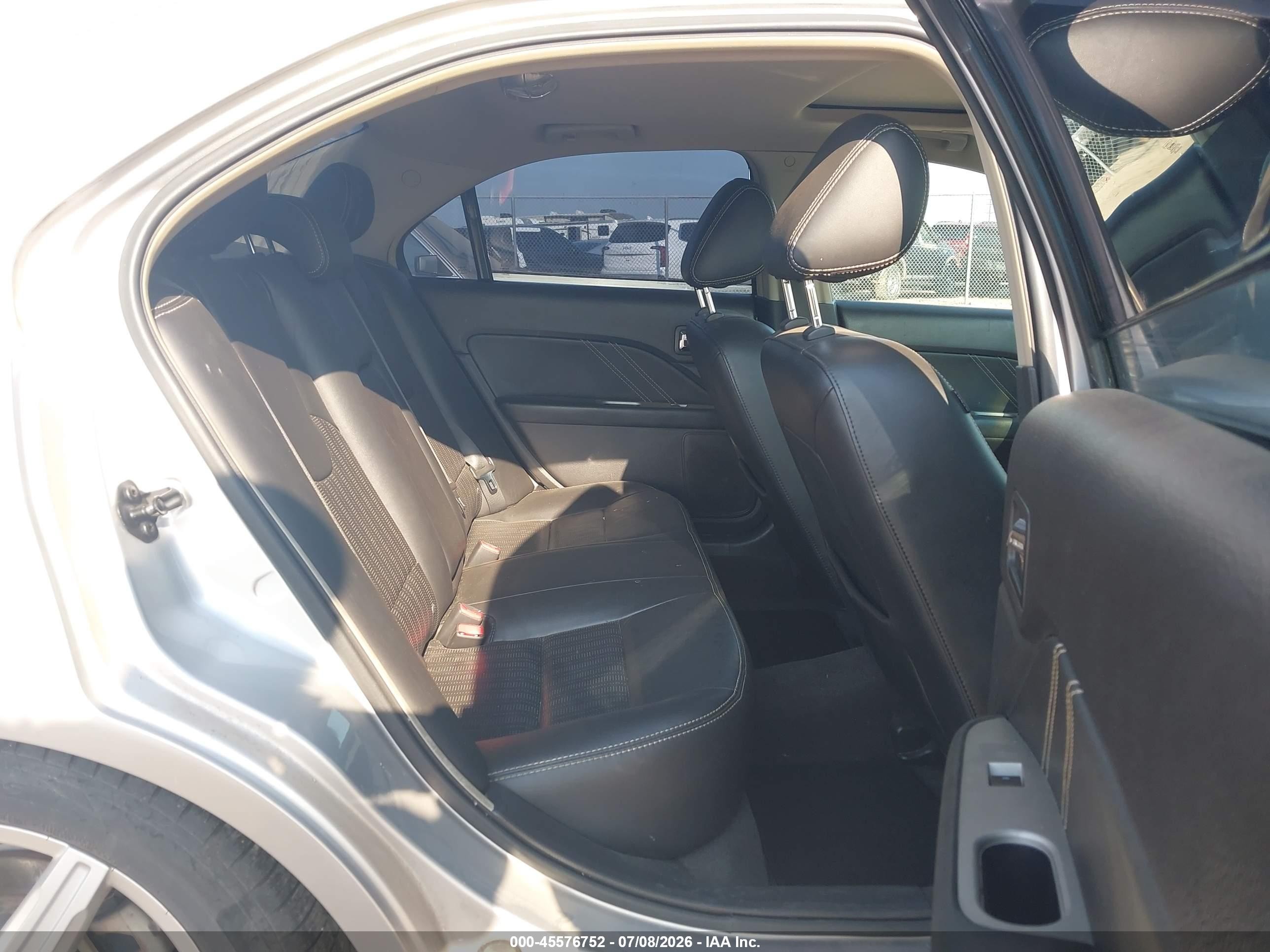 2011 Ford Fusion Sport Silver vin: 3FAHP0KC1BR172634