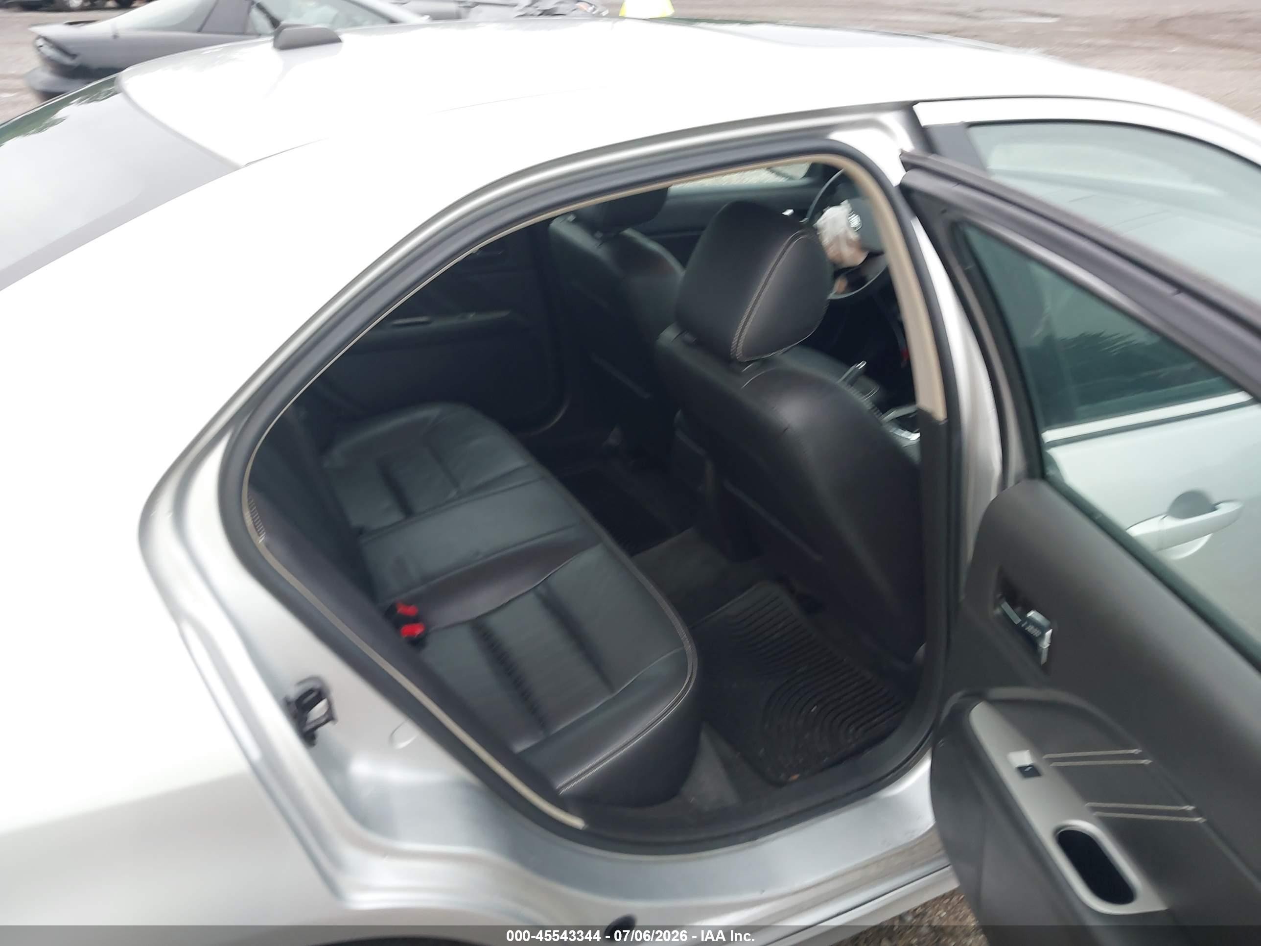 2011 Ford Fusion Sport Серебряный vin: 3FAHP0KC2BR199051