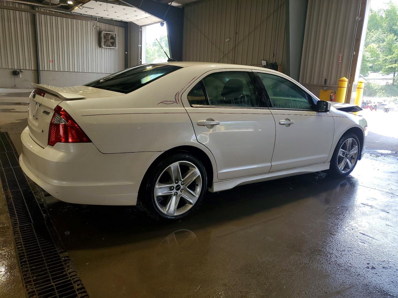 2012 Ford Fusion Sport White vin: 3FAHP0KC6CR168385