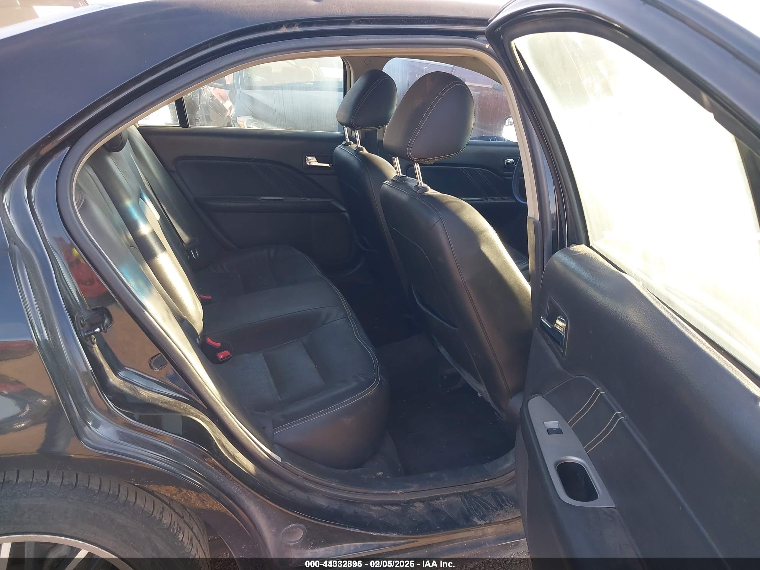 2011 Ford Fusion Sport Черный vin: 3FAHP0KC7BR189745
