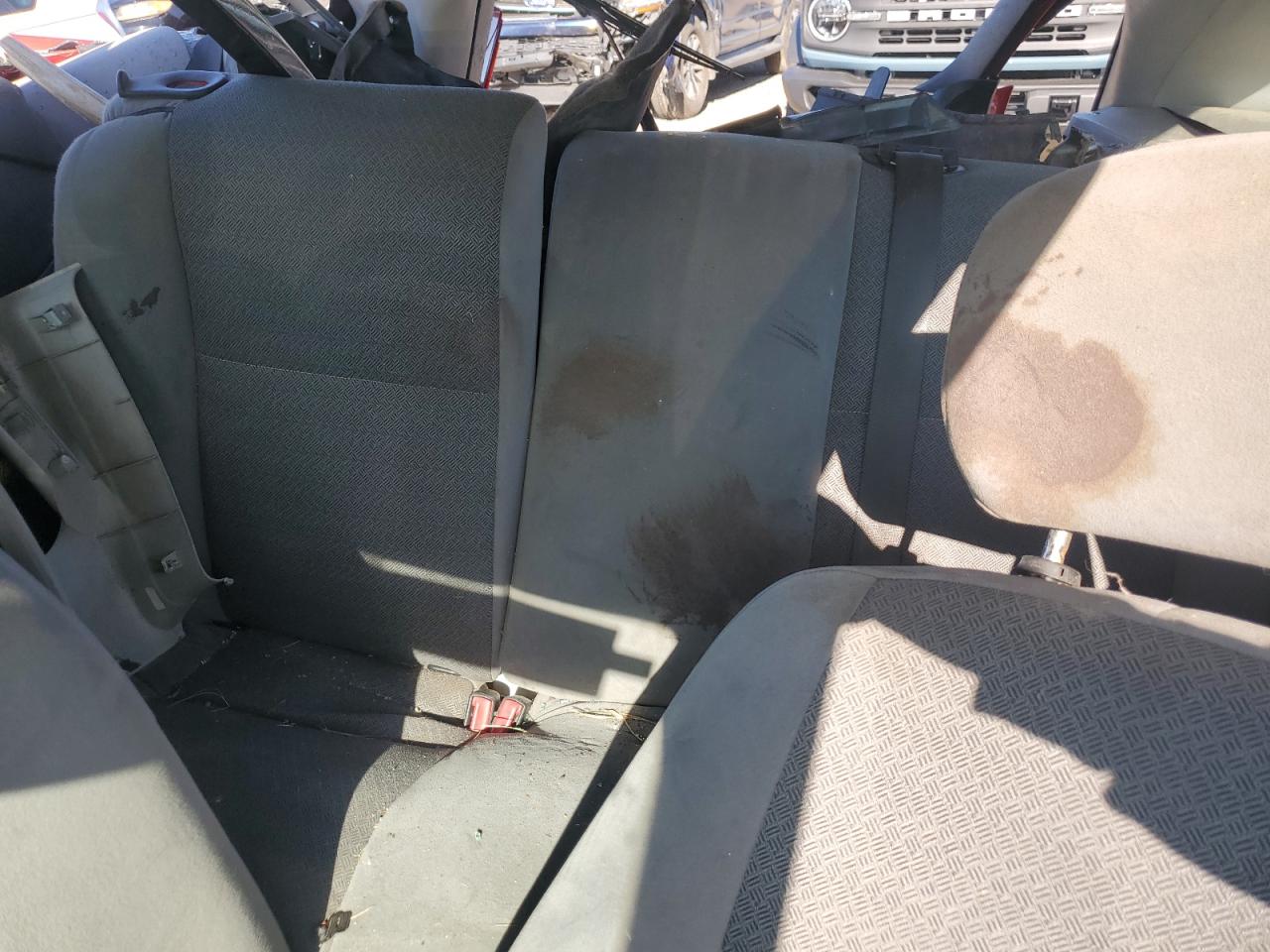 Price & History 2000 Ford Focus Zx3 2.0l 4 vin: 3FAHP3132YR205359