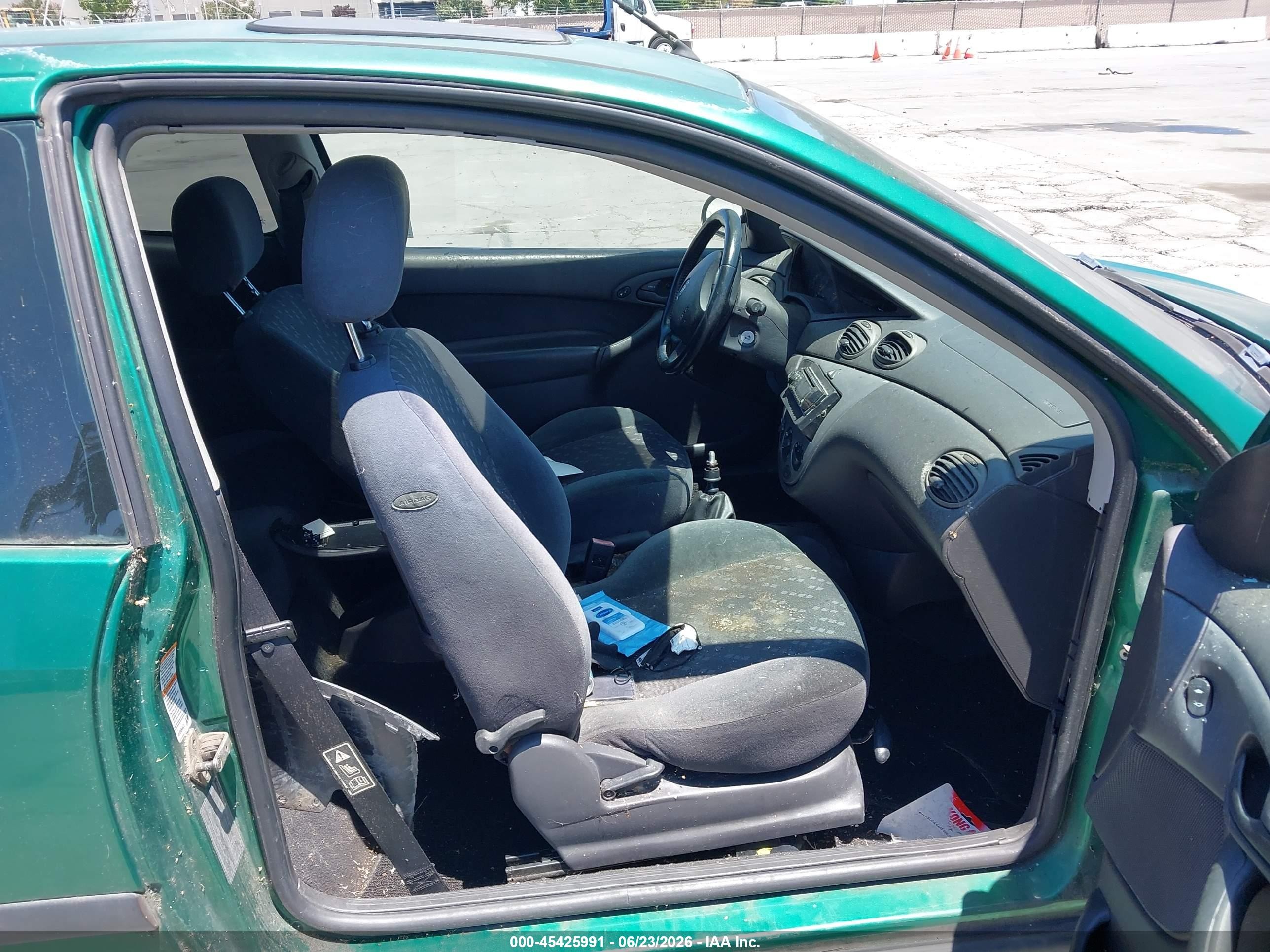 2002 Ford Focus Zx3 Green vin: 3FAHP313X2R157987
