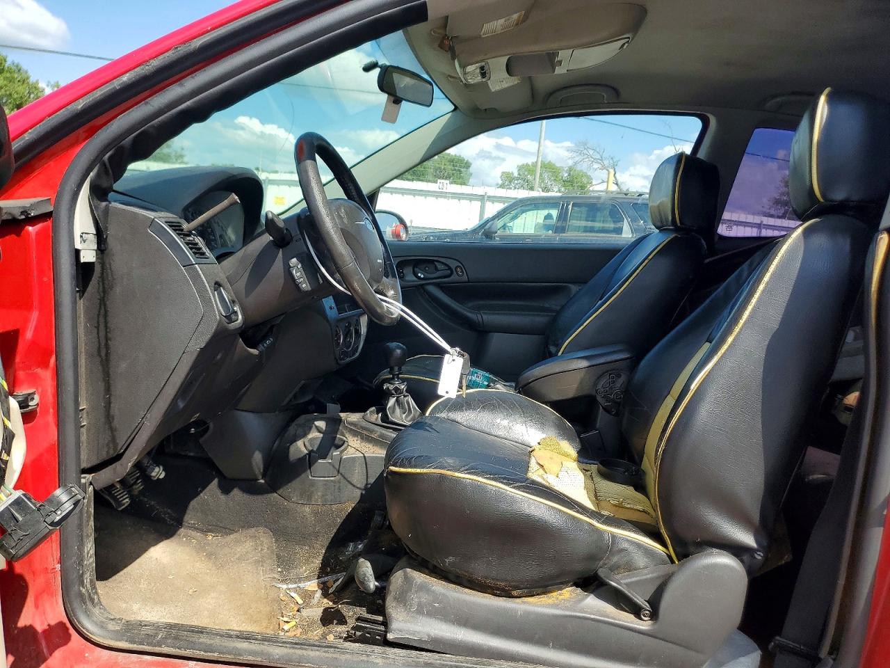 2005 Ford Focus Zx3 Red vin: 3FAHP31N25R116274