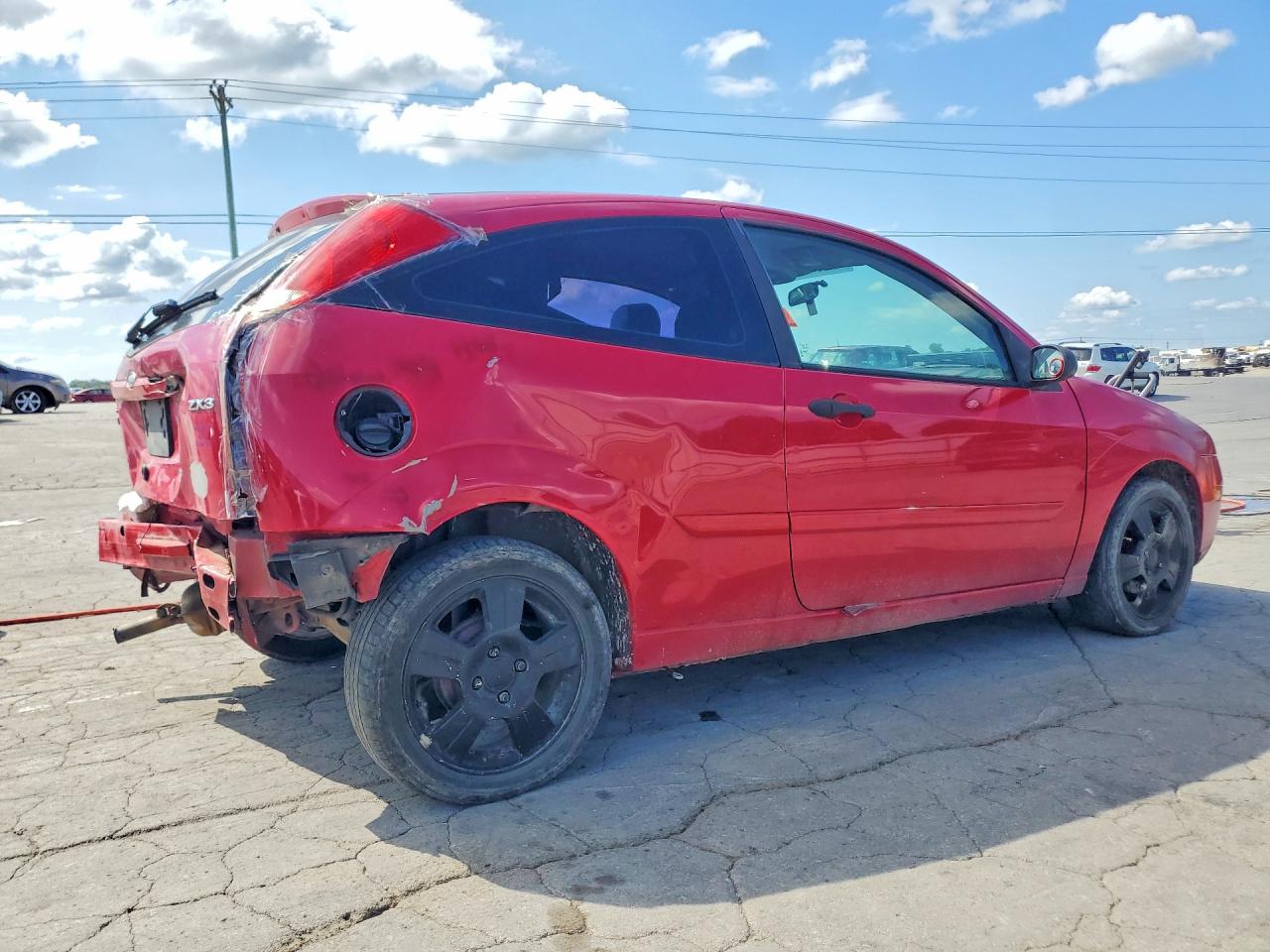 2005 Ford Focus Zx3 Red vin: 3FAHP31N25R116274