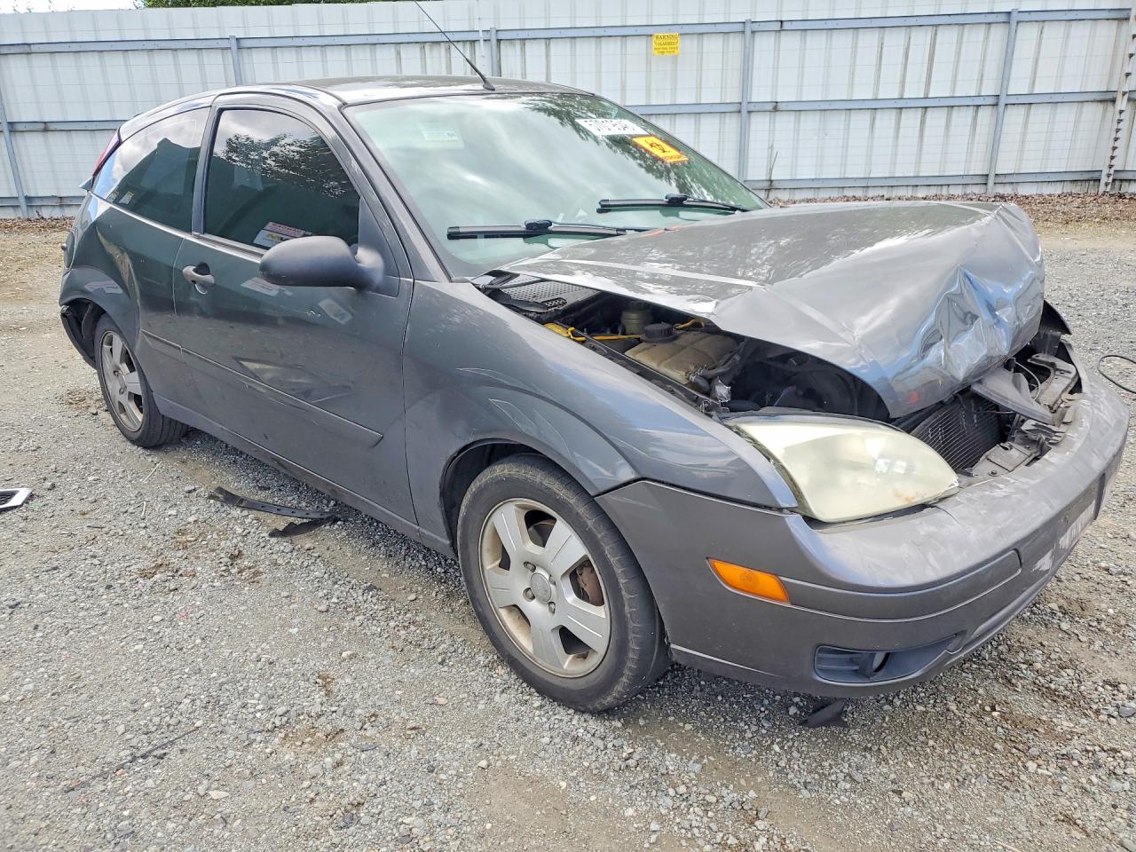 2005 Ford Focus Zx3 Gray vin: 3FAHP31N35R136467