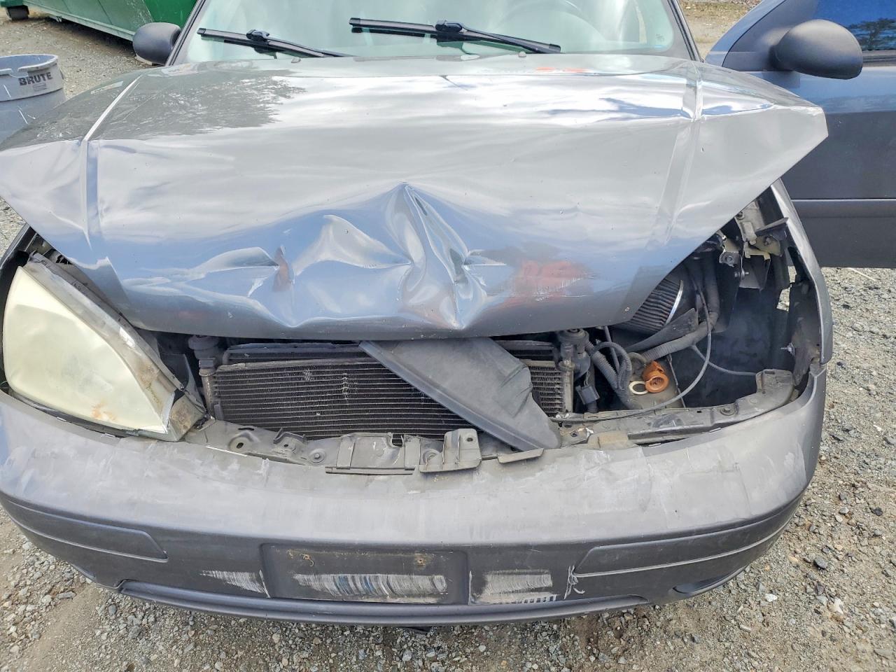 2005 Ford Focus Zx3 Gray vin: 3FAHP31N35R136467