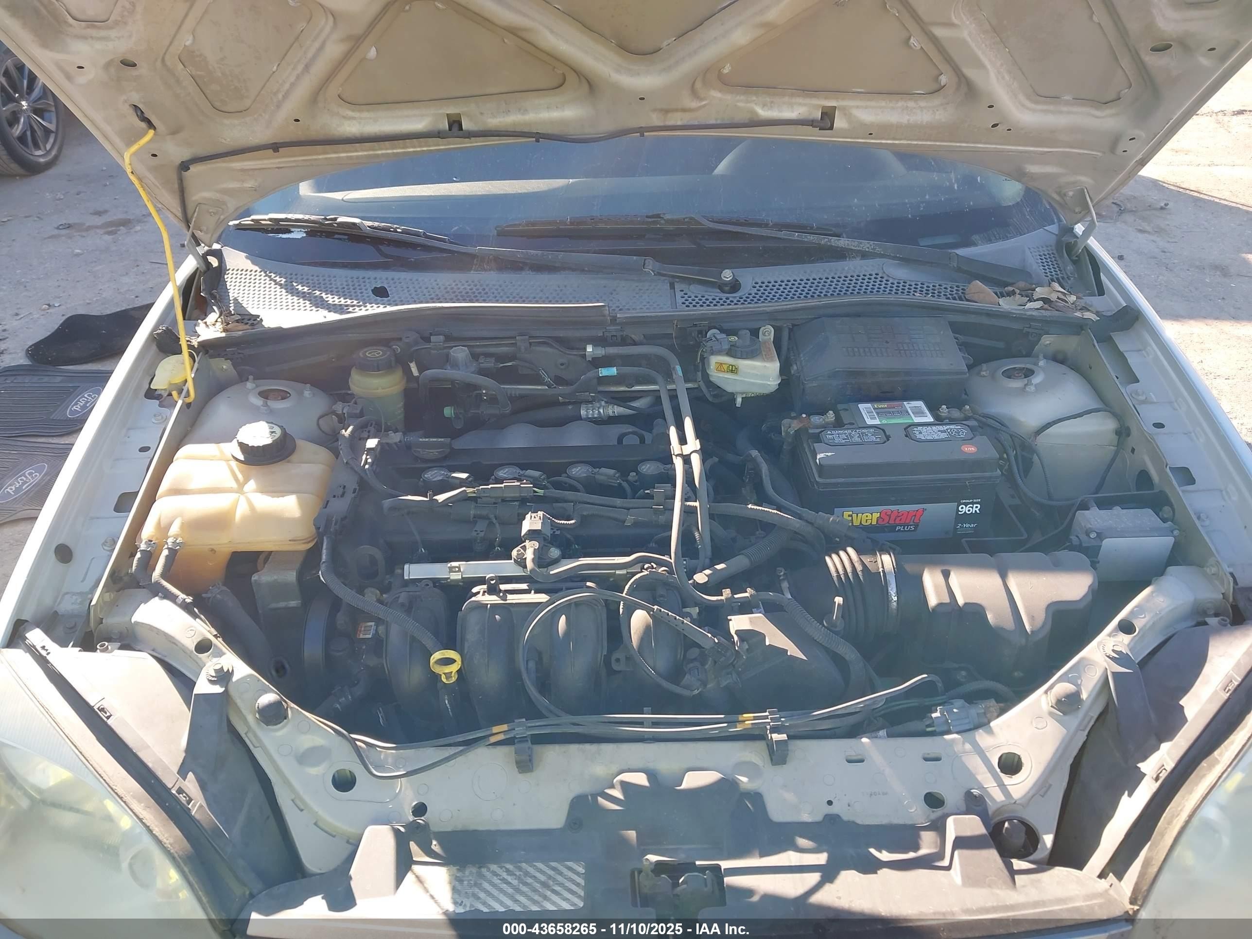 2005 Ford Focus Zx3 Silver vin: 3FAHP31N35R146237