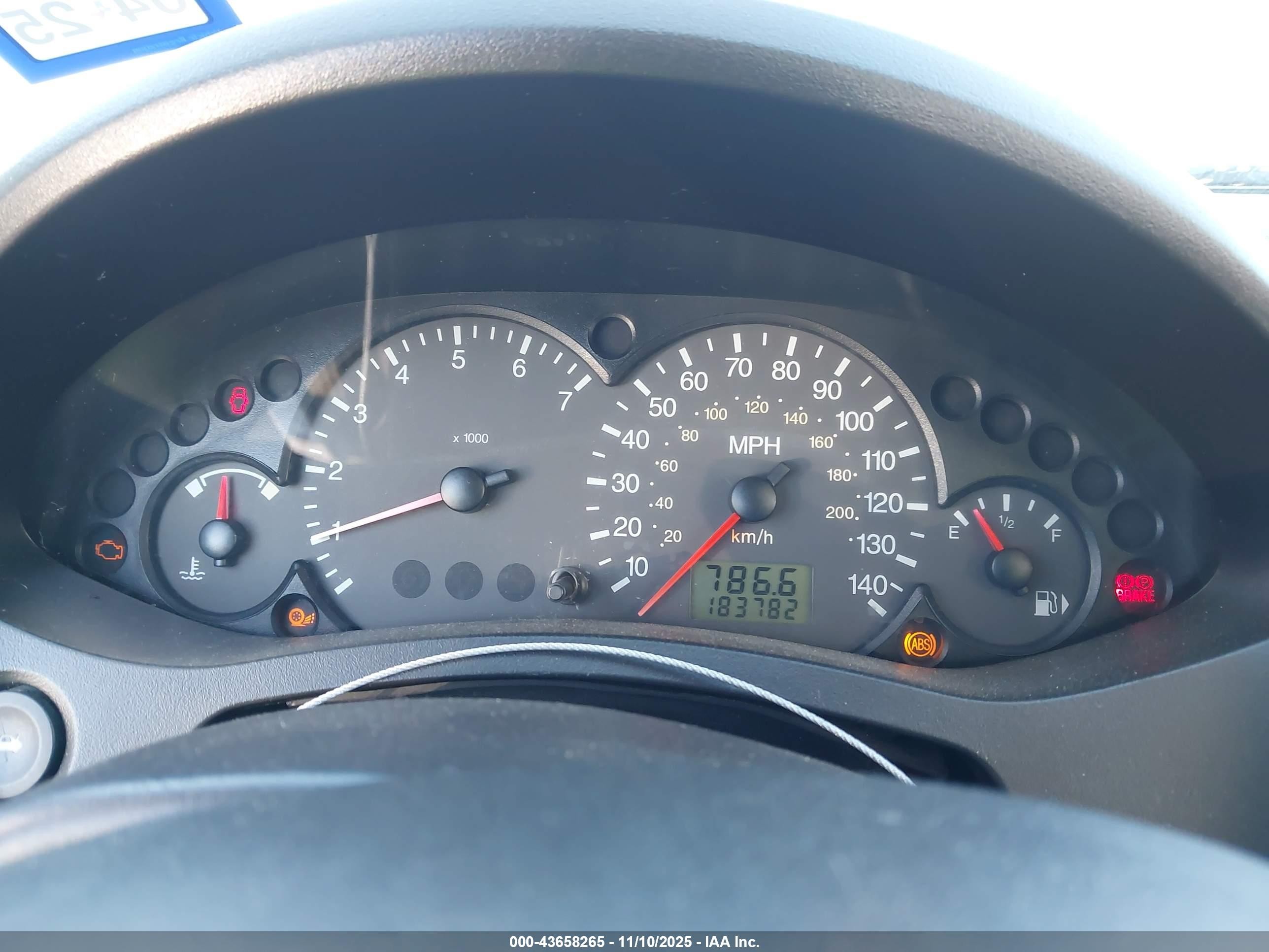 2005 Ford Focus Zx3 Silver vin: 3FAHP31N35R146237