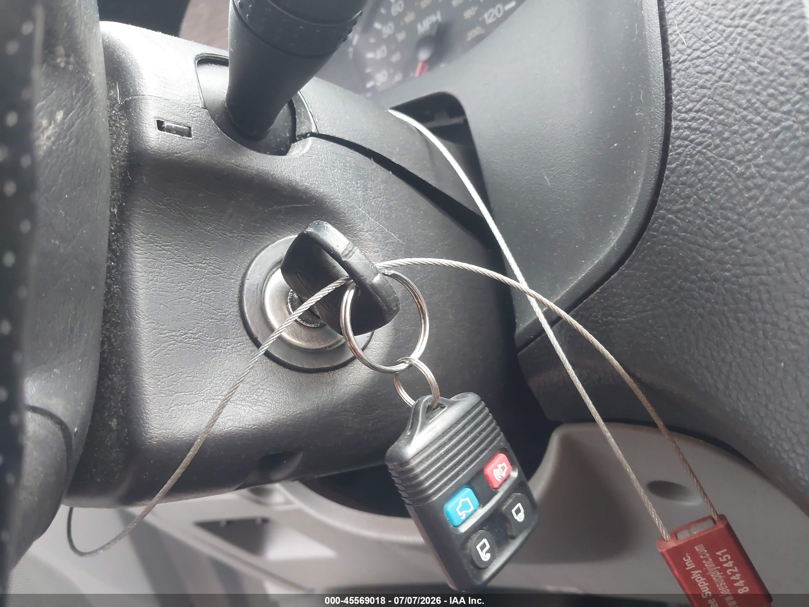 2005 Ford Focus Zx3 Серебряный vin: 3FAHP31N35R146237