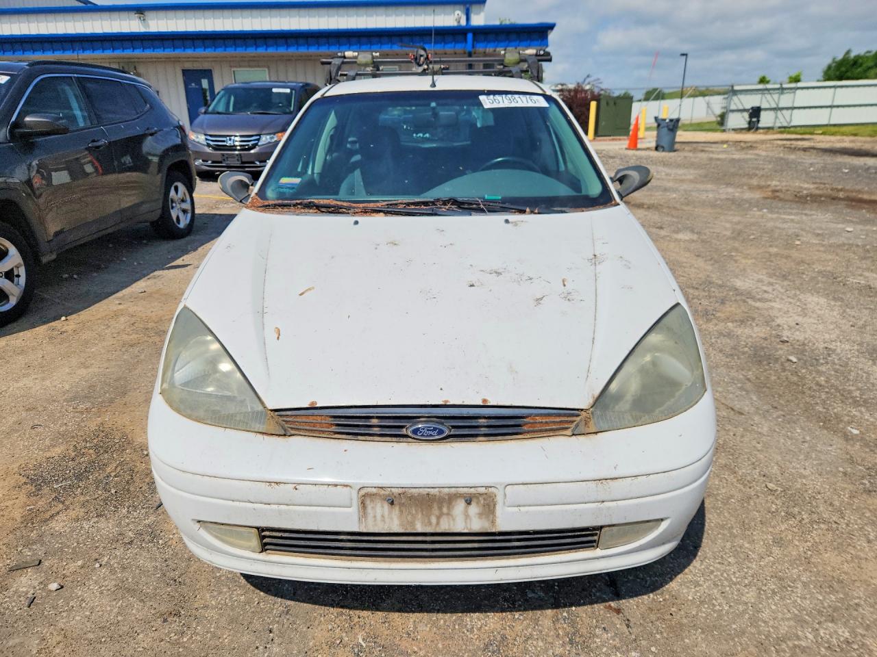 2003 Ford Focus Zx5 White vin: 3FAHP37323R133658