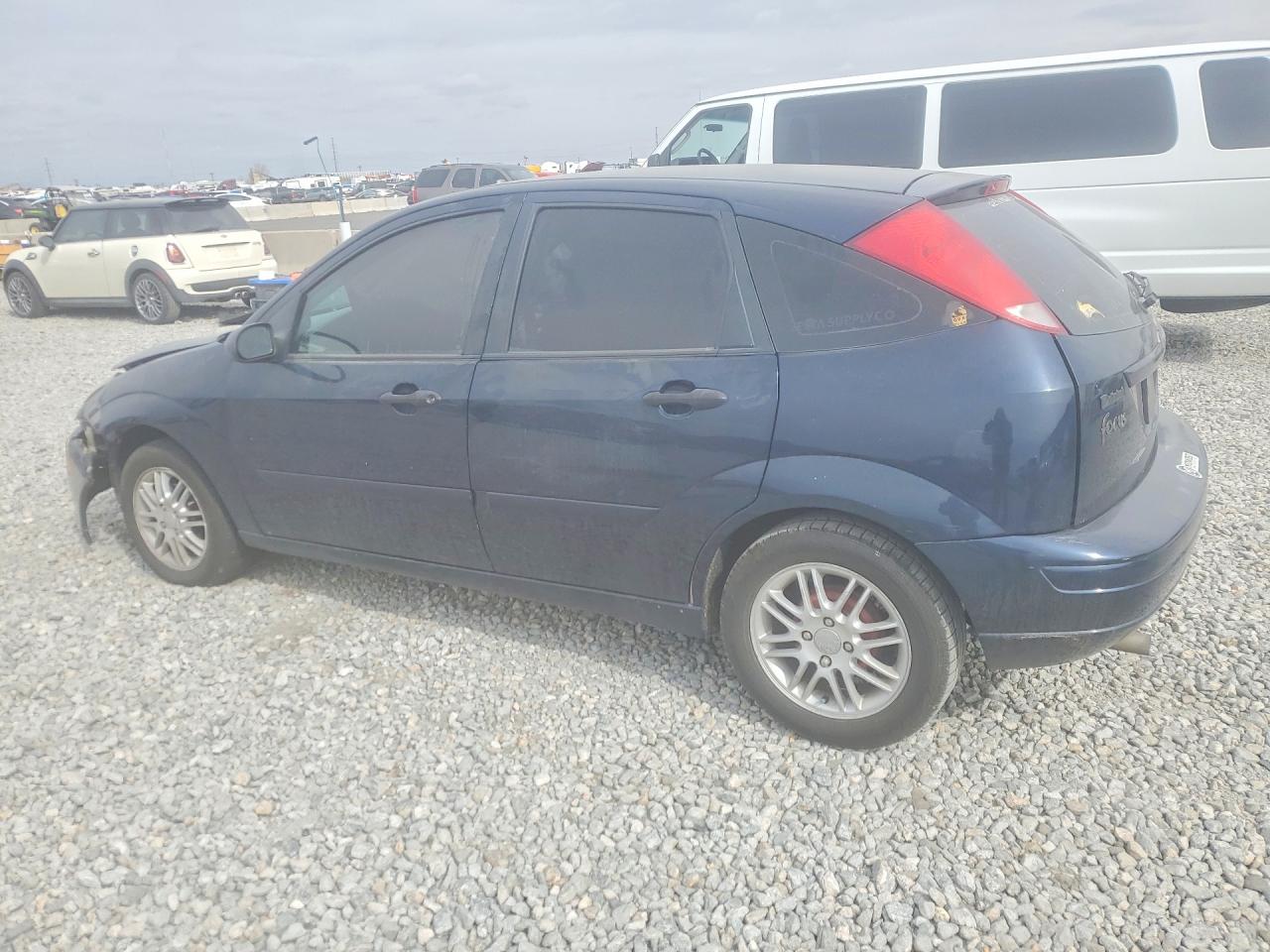 2003 Ford Focus Blue vin: 3FAHP37333R106016