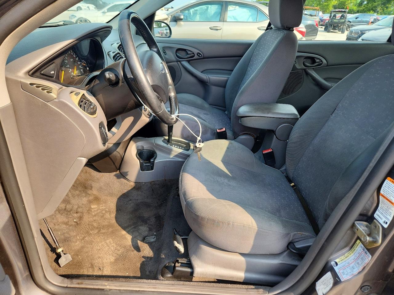 2004 Ford Focus Zx5 Charcoal vin: 3FAHP37344R106124