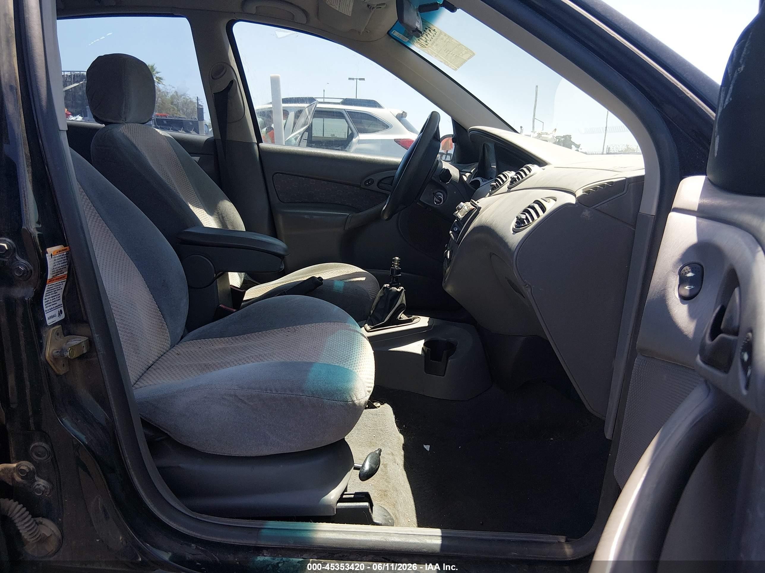 2003 Ford Focus Zx5 Black vin: 3FAHP37393R186020