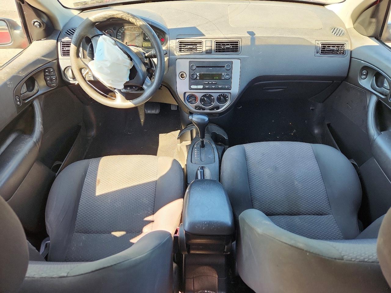 2005 Ford Focus Zx5 Red vin: 3FAHP37N45R115120