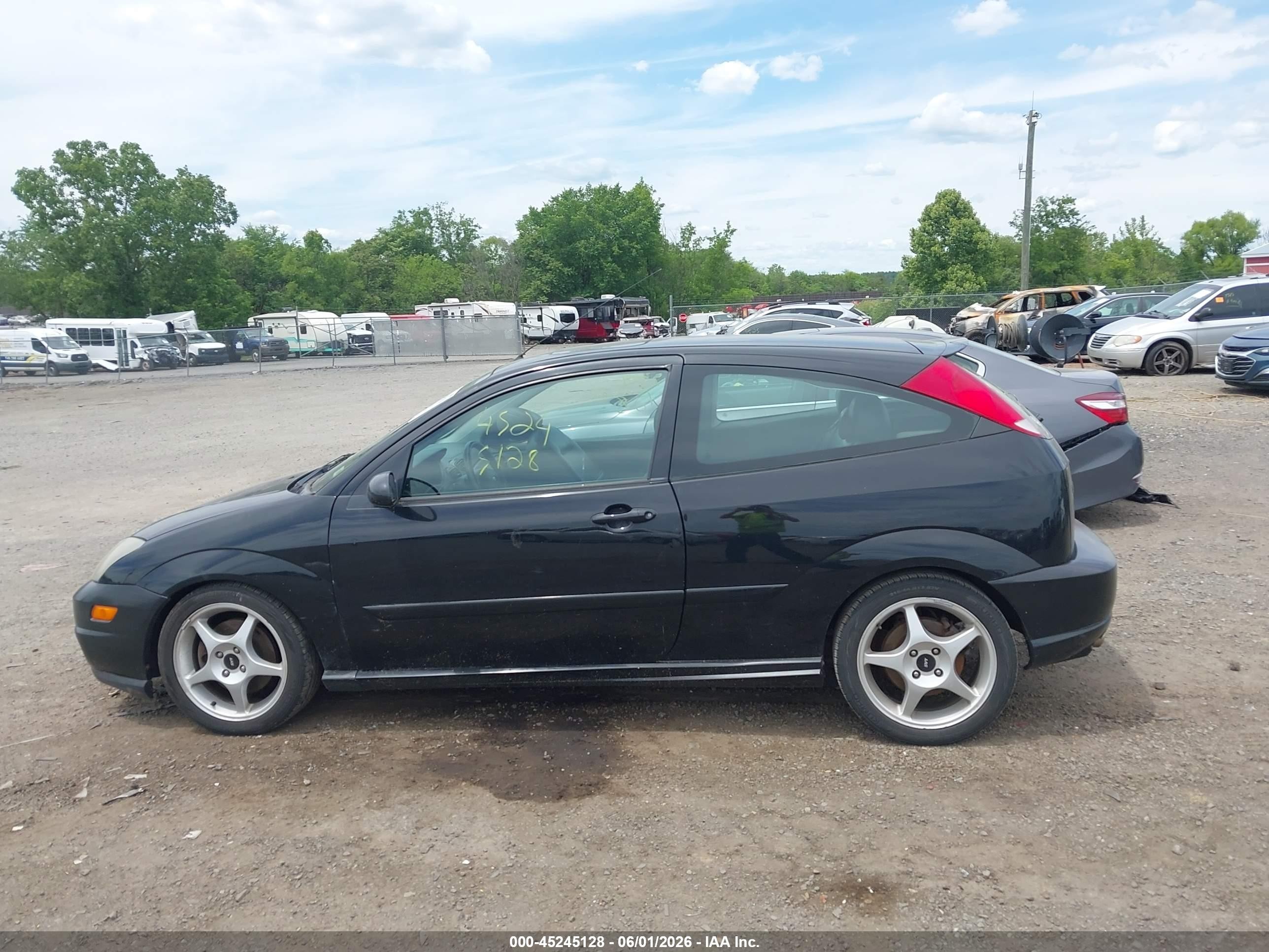 2002 Ford Focus Svt Черный vin: 3FAHP39582R134553