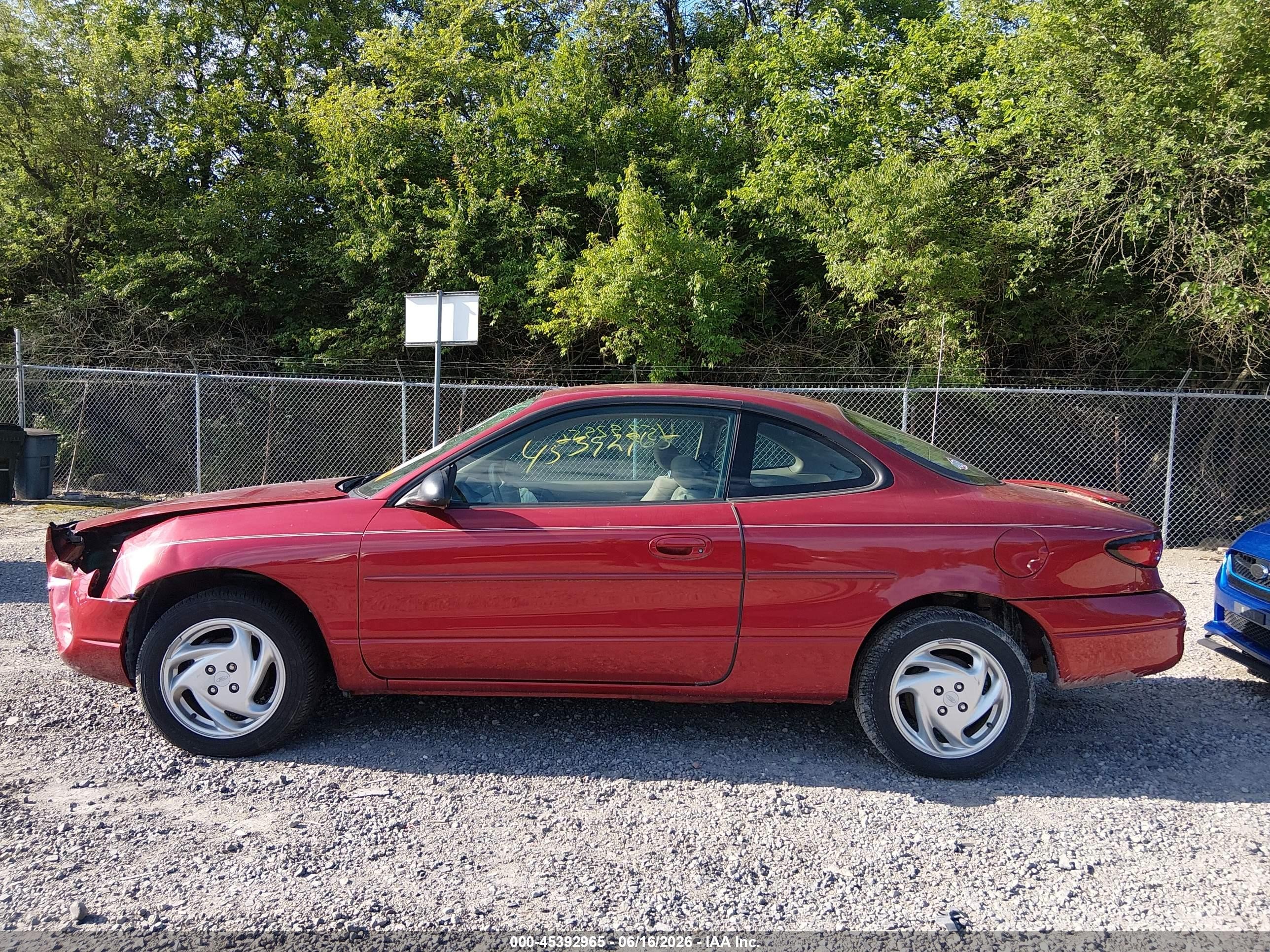 2000 Ford Escort Zx2 Red vin: 3FAKP1130YR155488