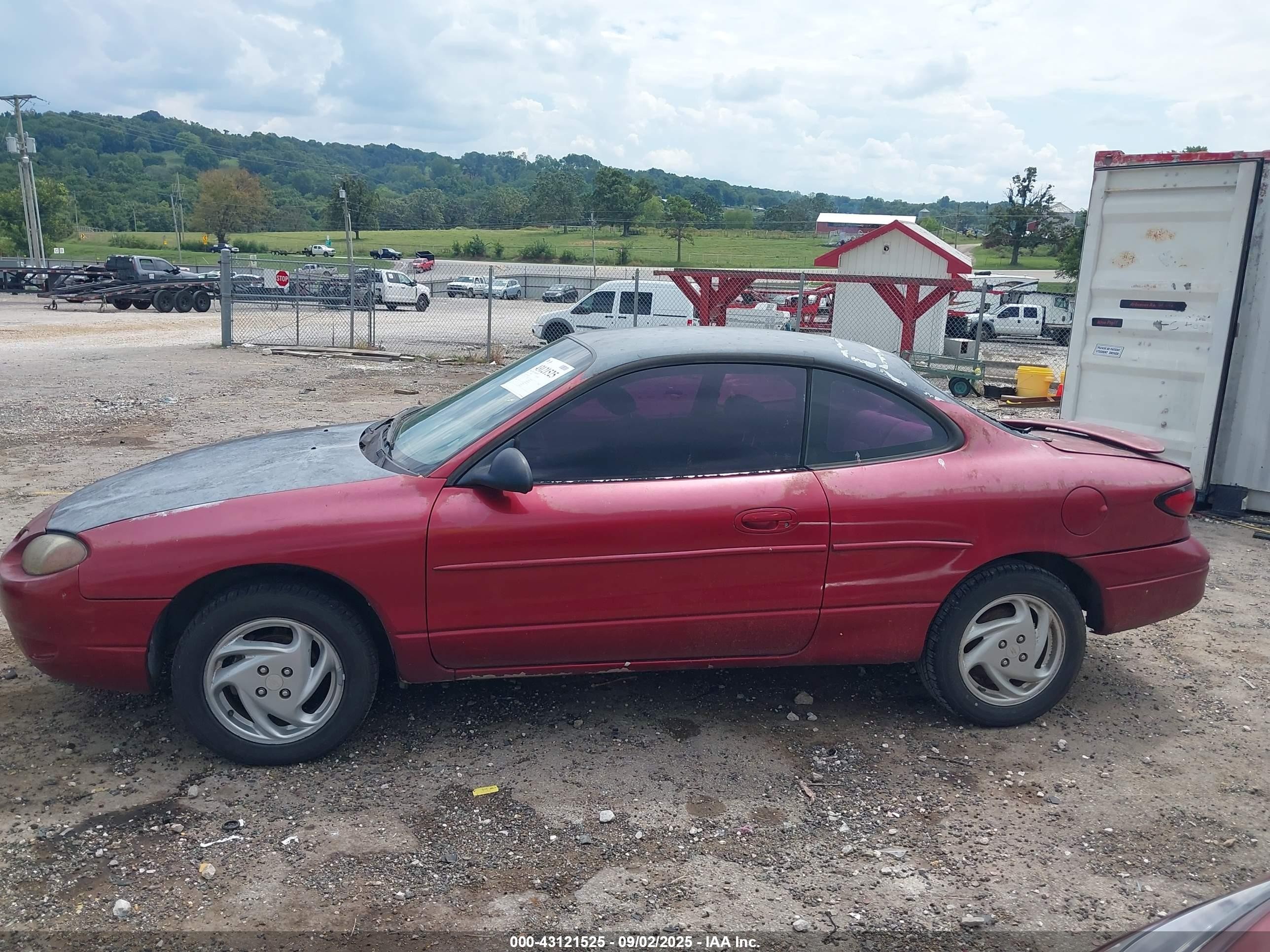 2000 Ford Escort Zx2 Red vin: 3FAKP1136YR105307
