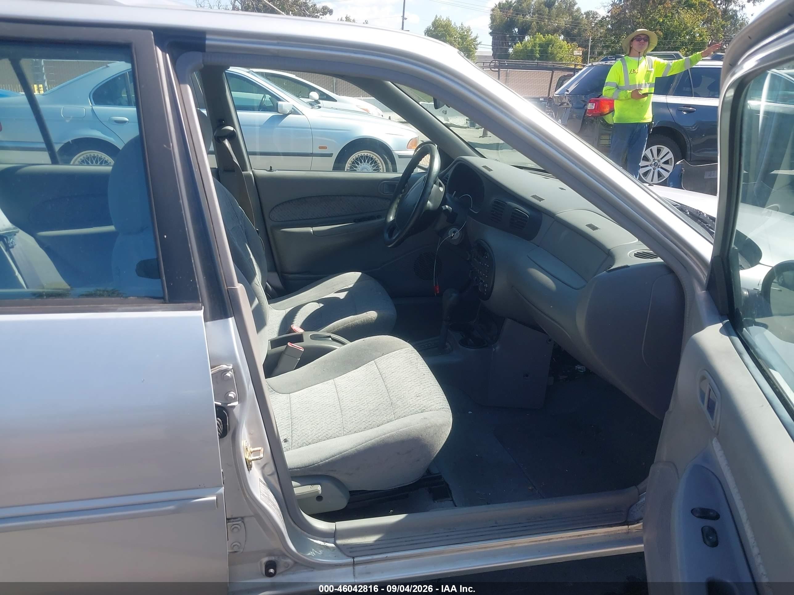 1997 Ford Escort Lx Серебряный vin: 3FALP15P3VR172055