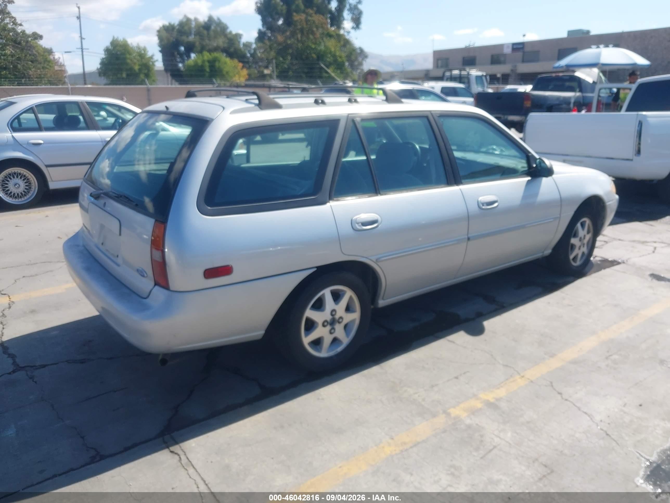 1997 Ford Escort Lx Серебряный vin: 3FALP15P3VR172055