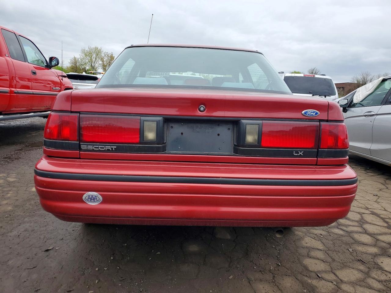 1993 Ford Escort Lx Burgundy vin: 3FAPP13J0PR158410