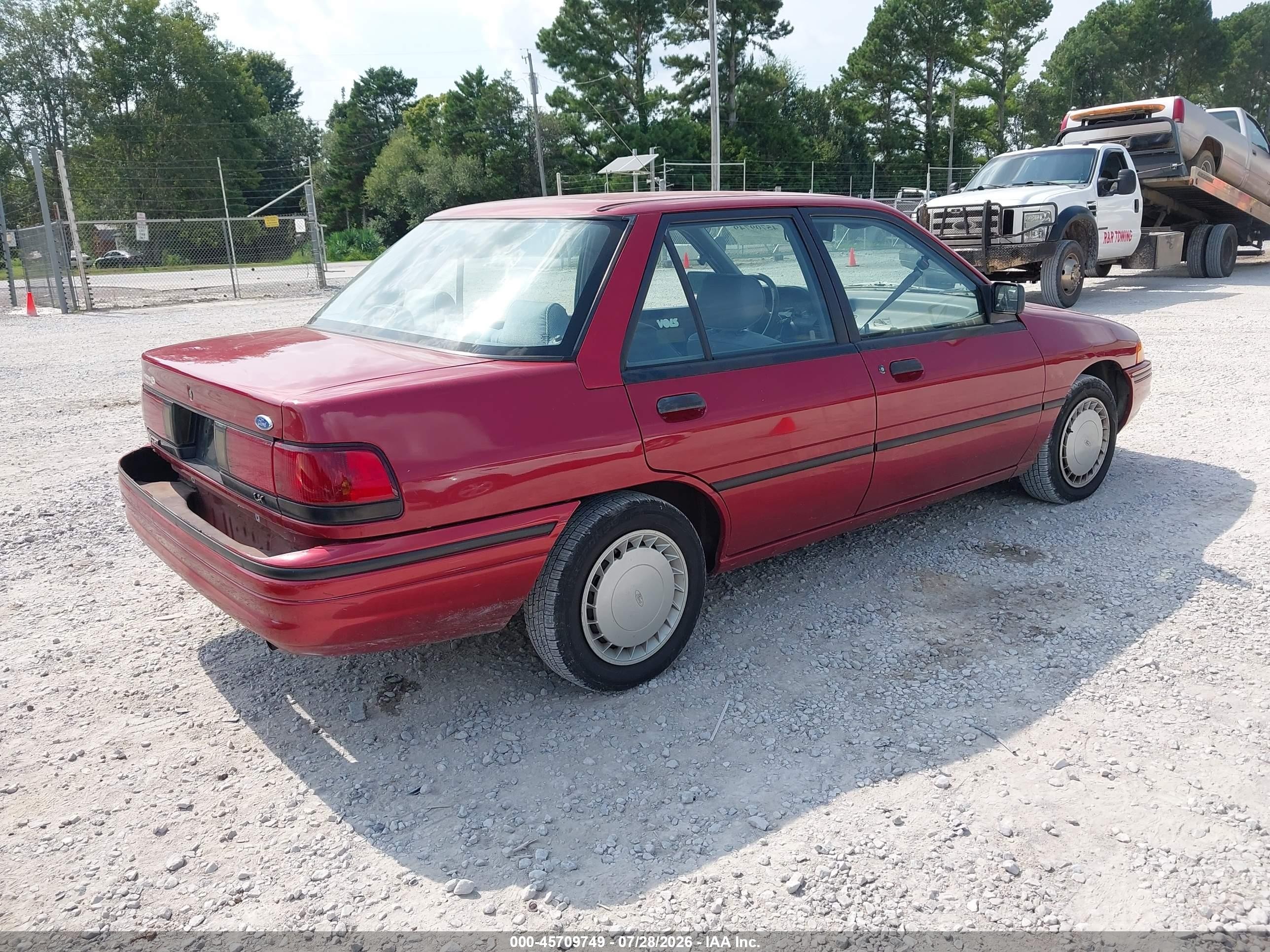 1993 Ford Escort Lx Red vin: 3FAPP13JXPR157040
