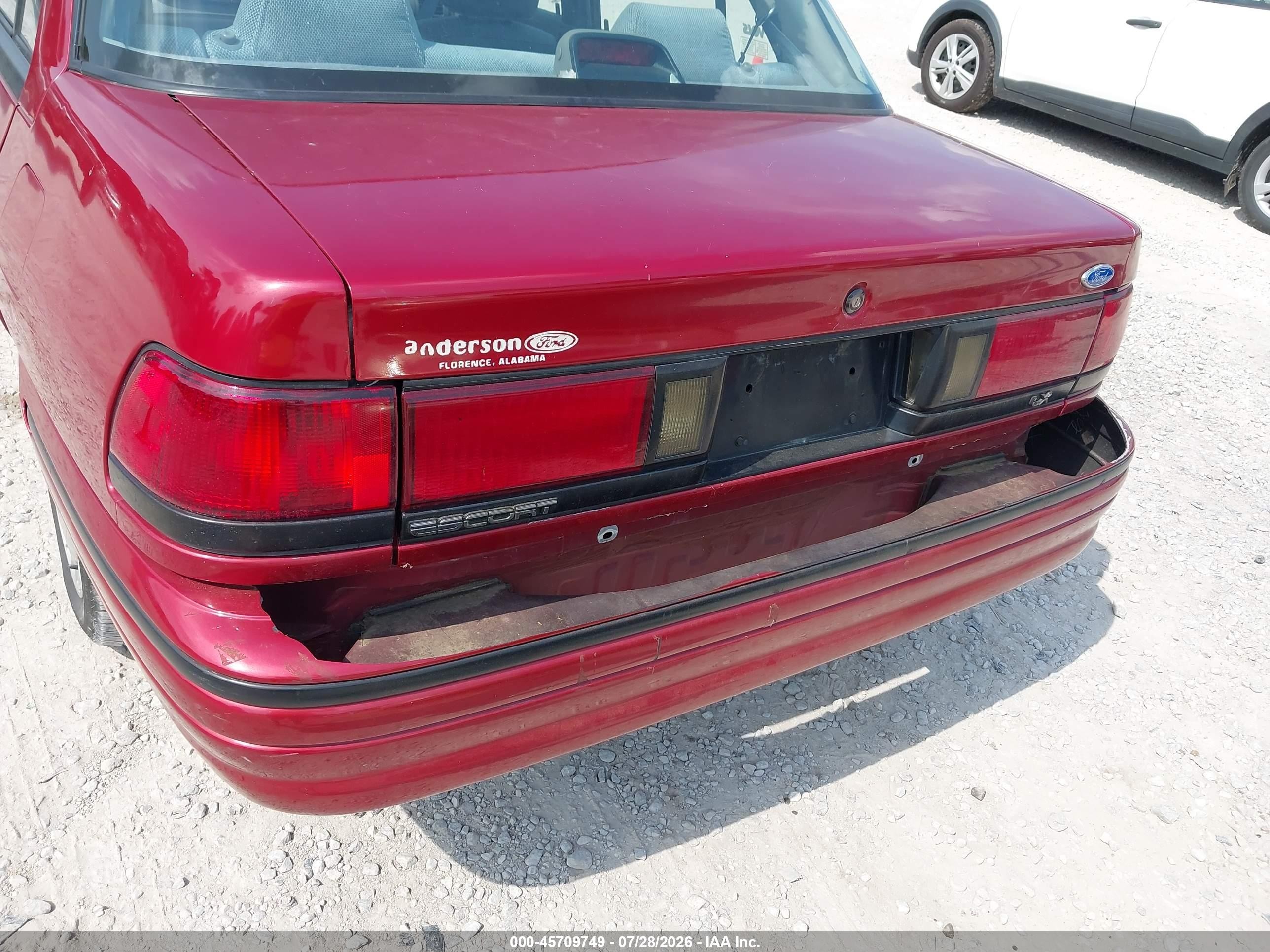 1993 Ford Escort Lx Red vin: 3FAPP13JXPR157040
