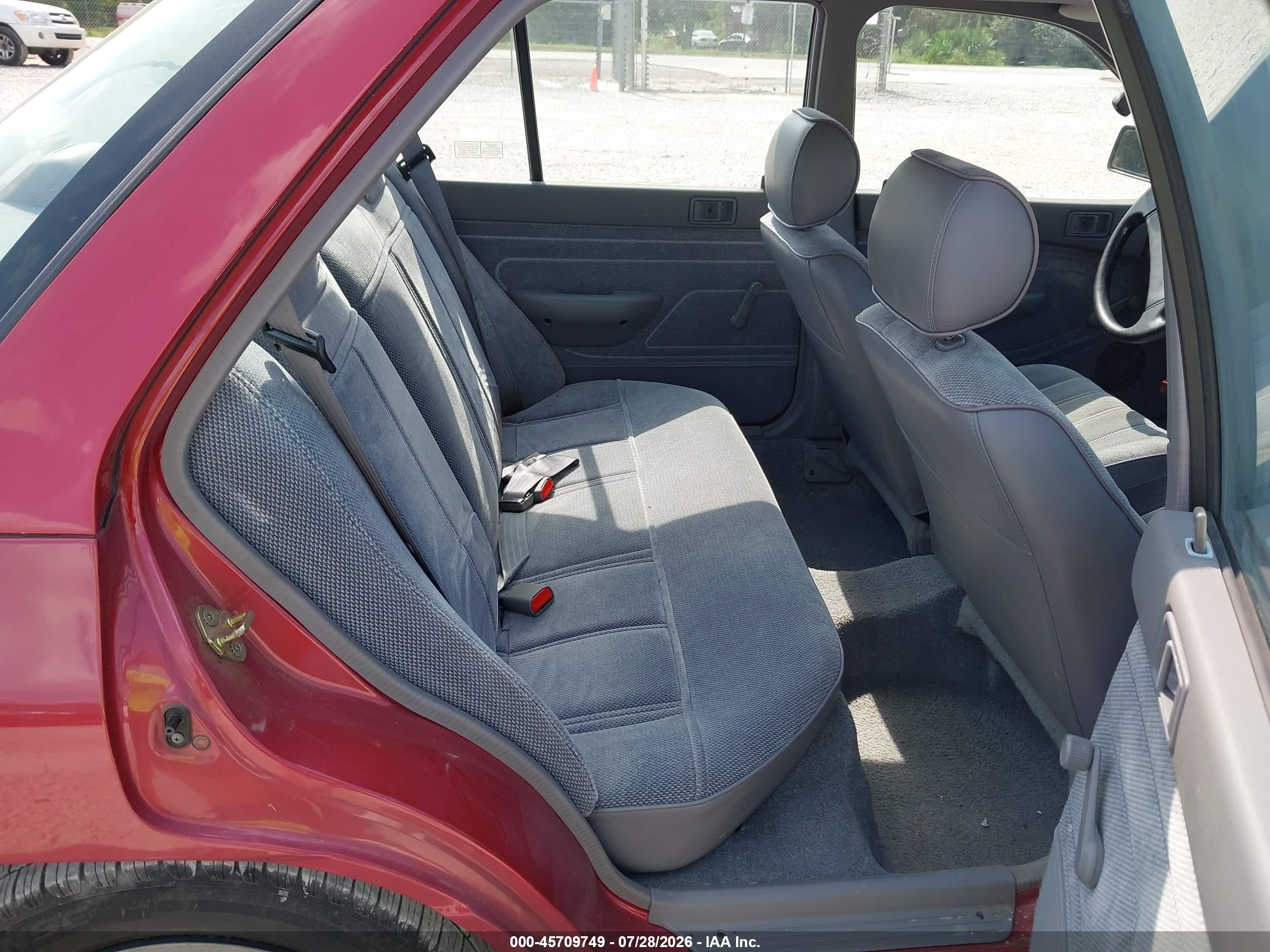 1993 Ford Escort Lx Red vin: 3FAPP13JXPR157040