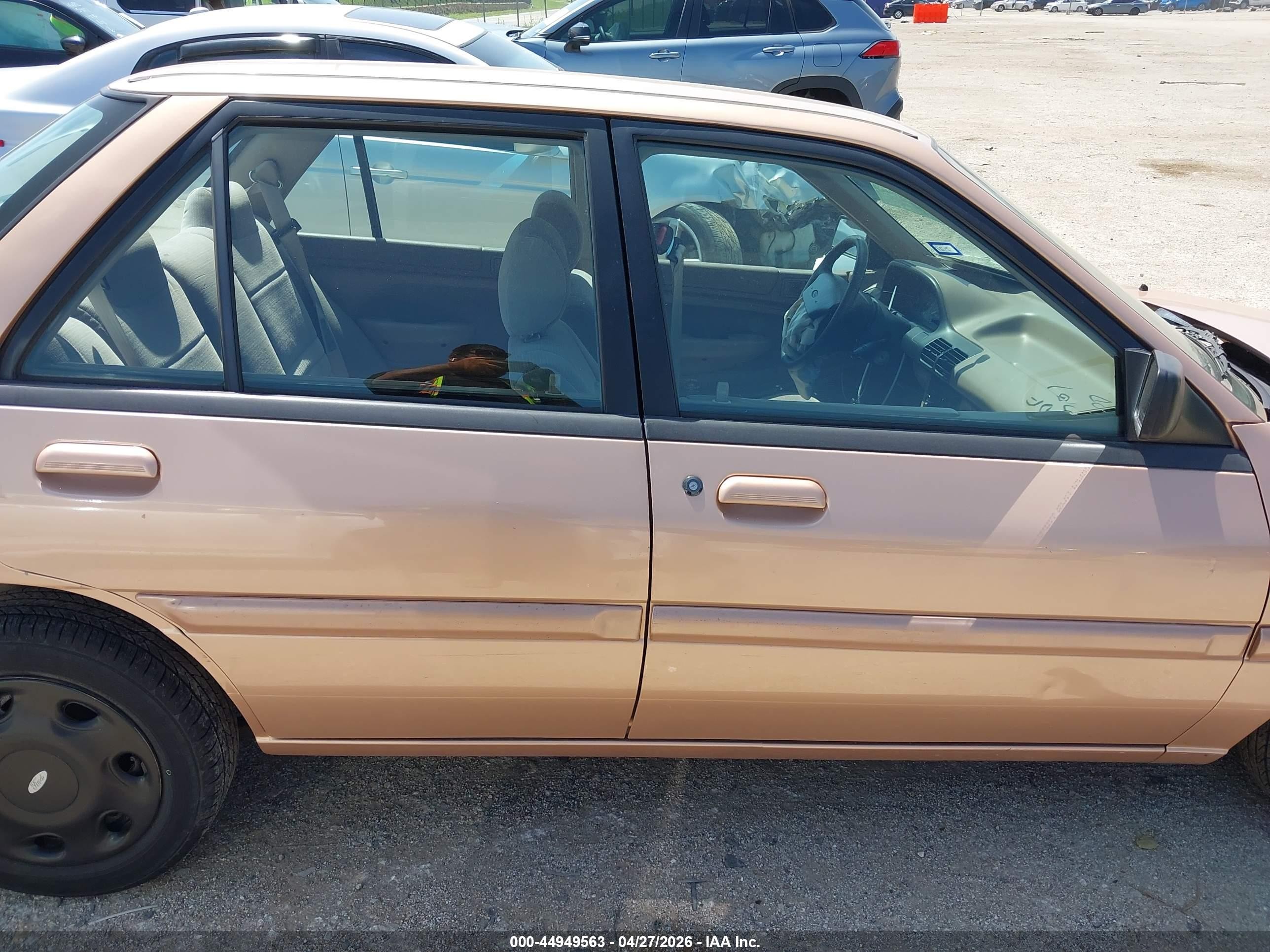 1994 Ford Escort Lx/sport Gold vin: 3FARP13J7RR141227