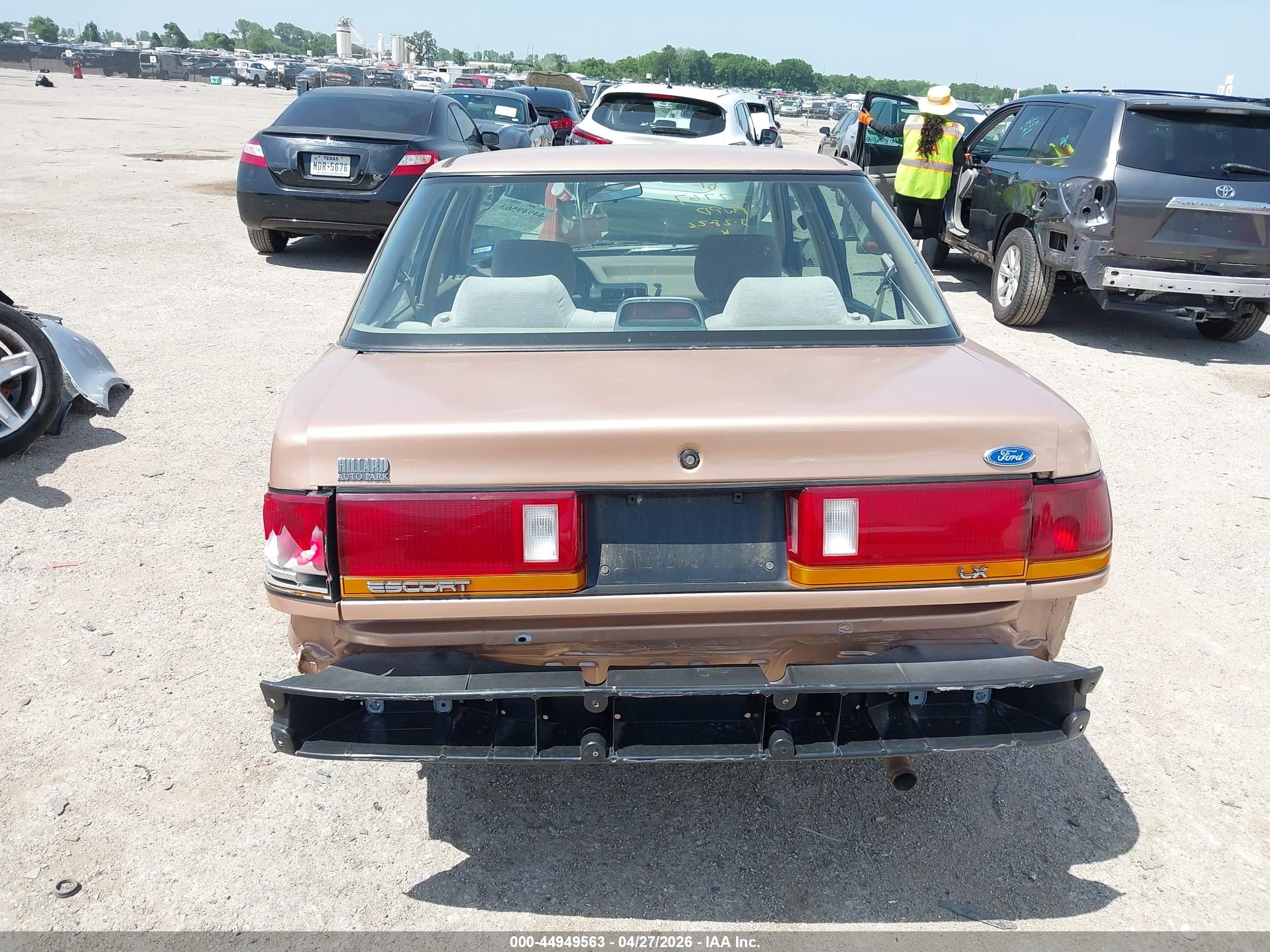 1994 Ford Escort Lx/sport Gold vin: 3FARP13J7RR141227