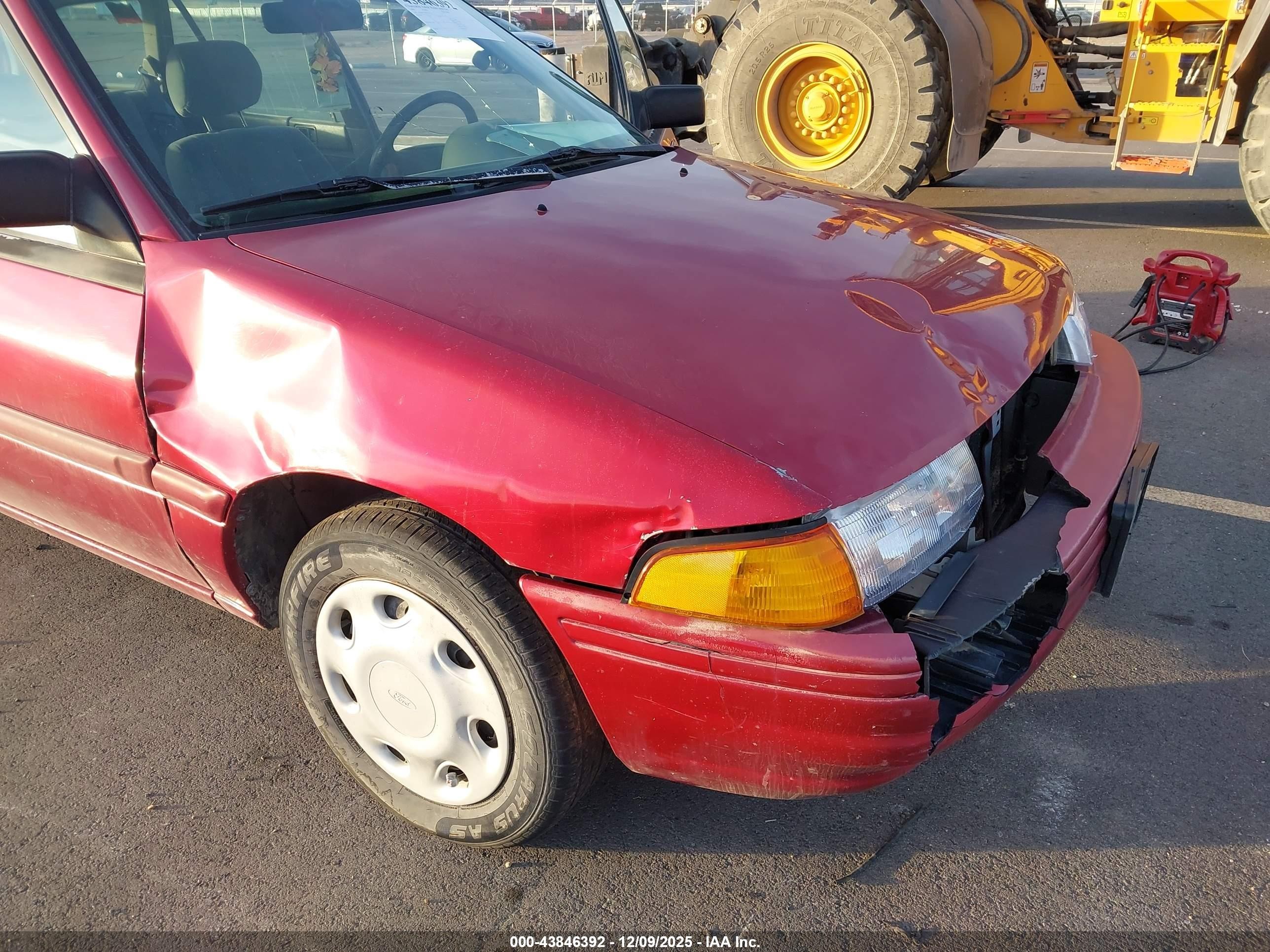 1994 Ford Escort Lx/sport Burgundy vin: 3FARP15J0RR129143