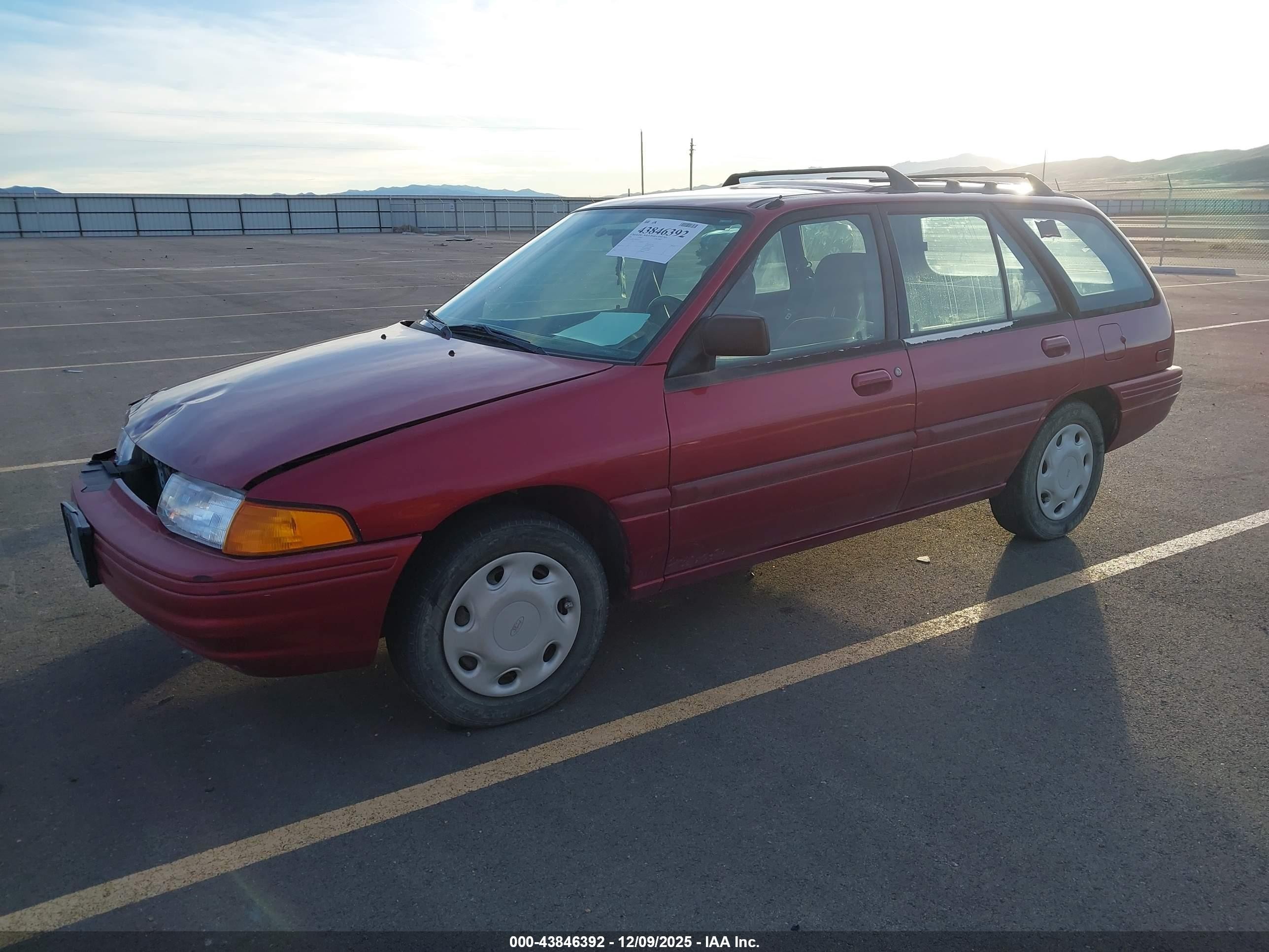 1994 Ford Escort Lx/sport Burgundy vin: 3FARP15J0RR129143