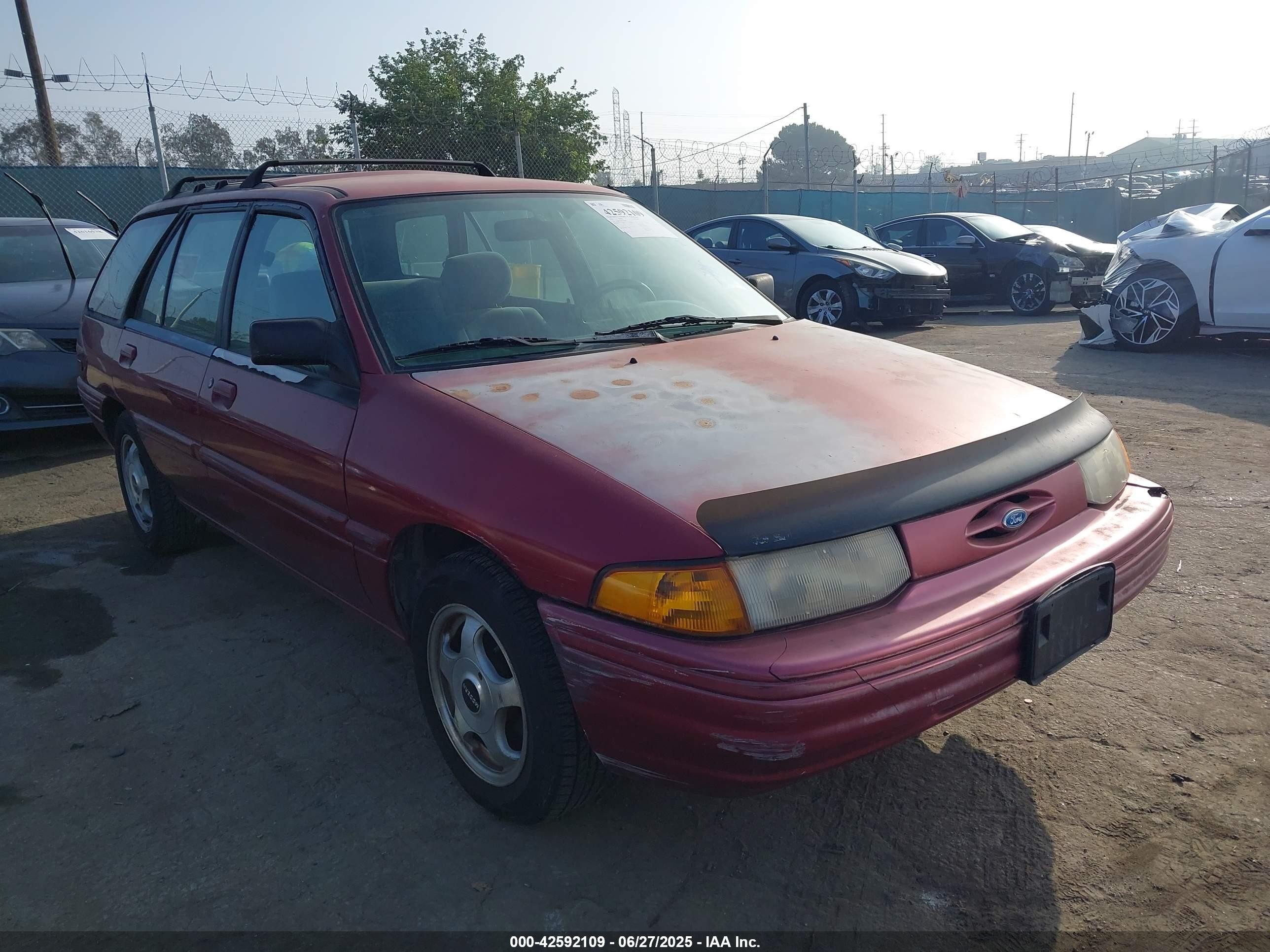 1994 Ford Escort Lx/sport Burgundy vin: 3FARP15JXRR127884