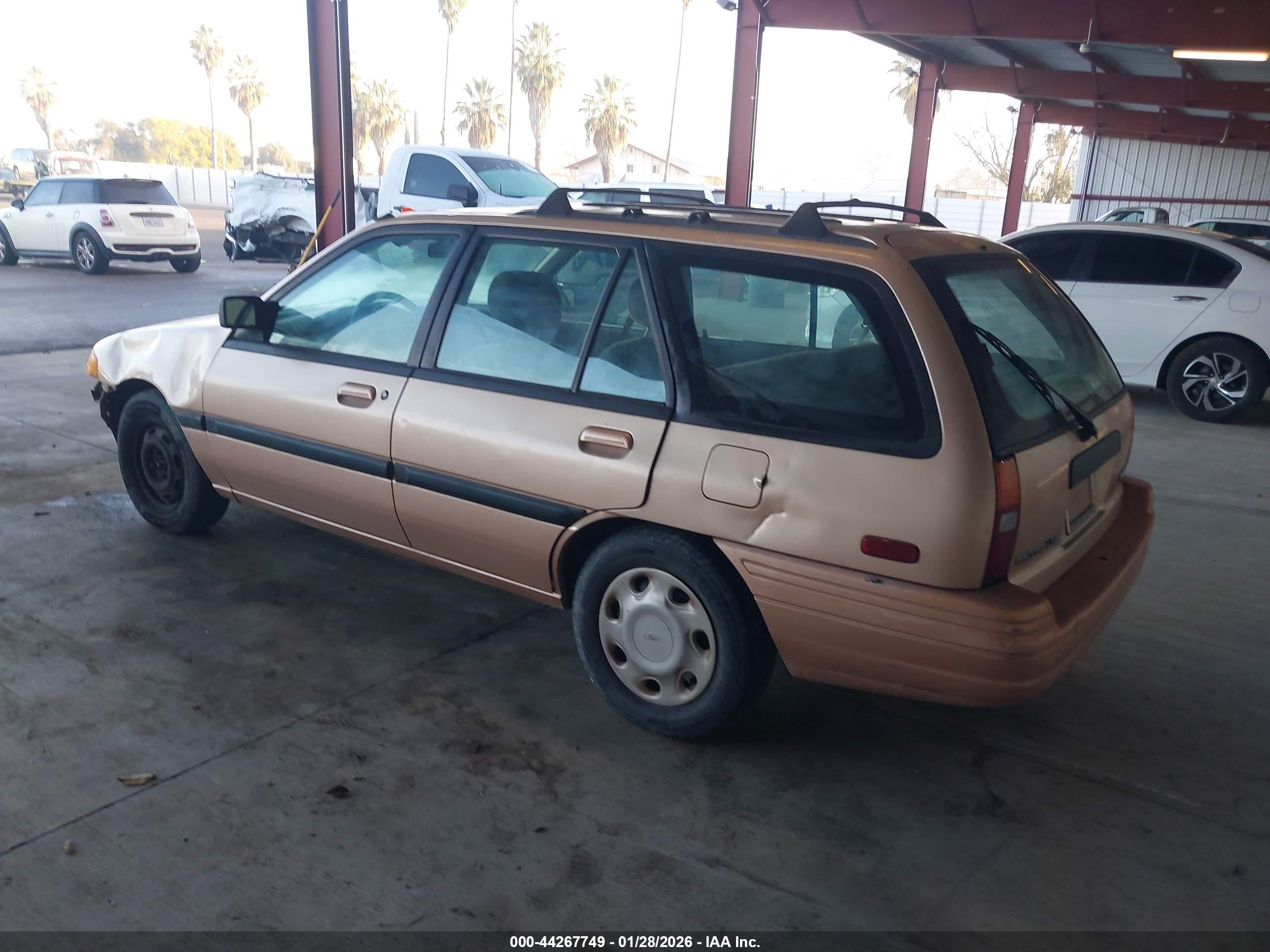1995 Ford Escort Lx/sport Желто-коричневый vin: 3FASP15J2SR191439