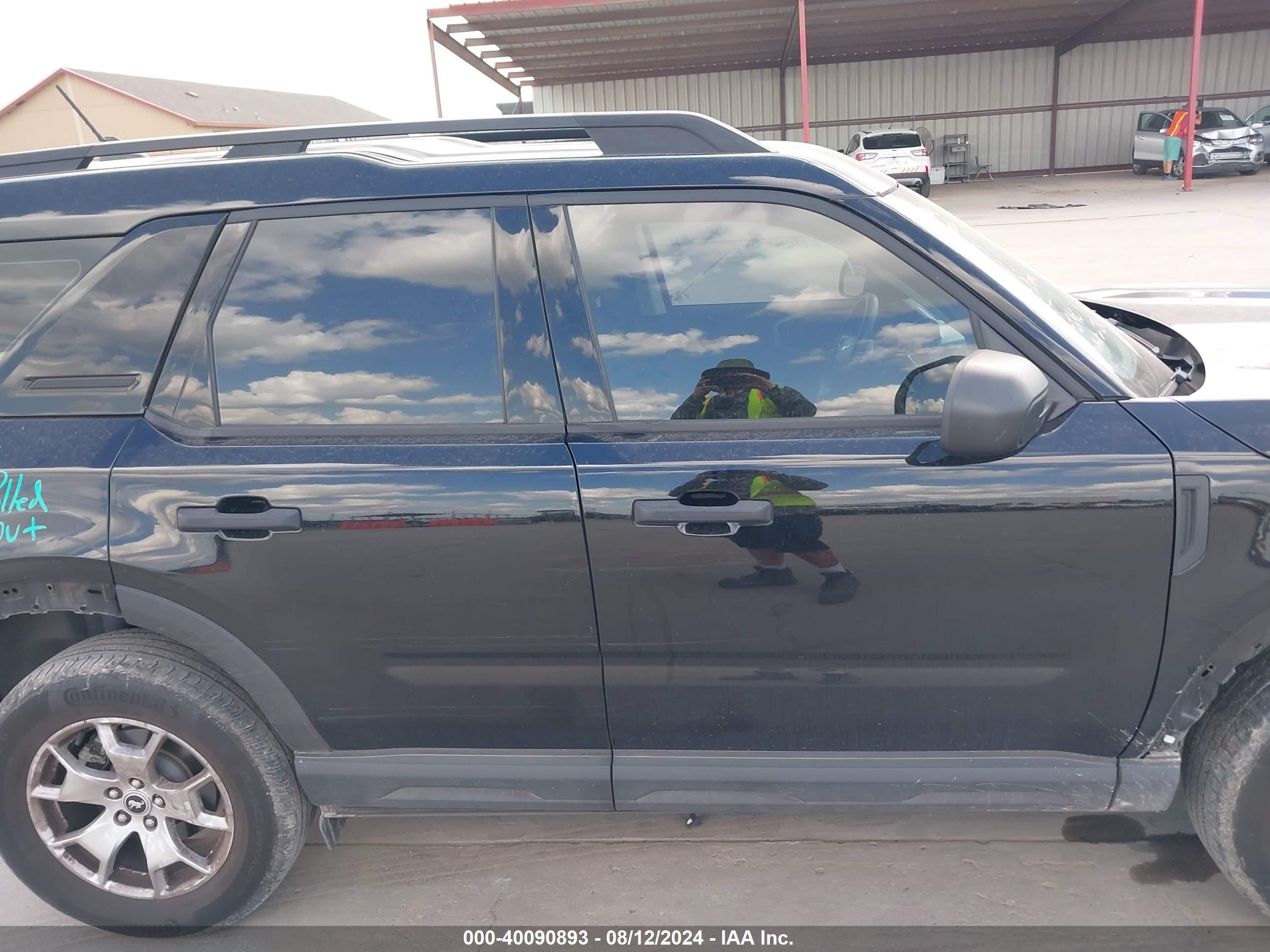 2022 Ford Bronco Sport   Black vin: 3FMCR9A60NRD21176
