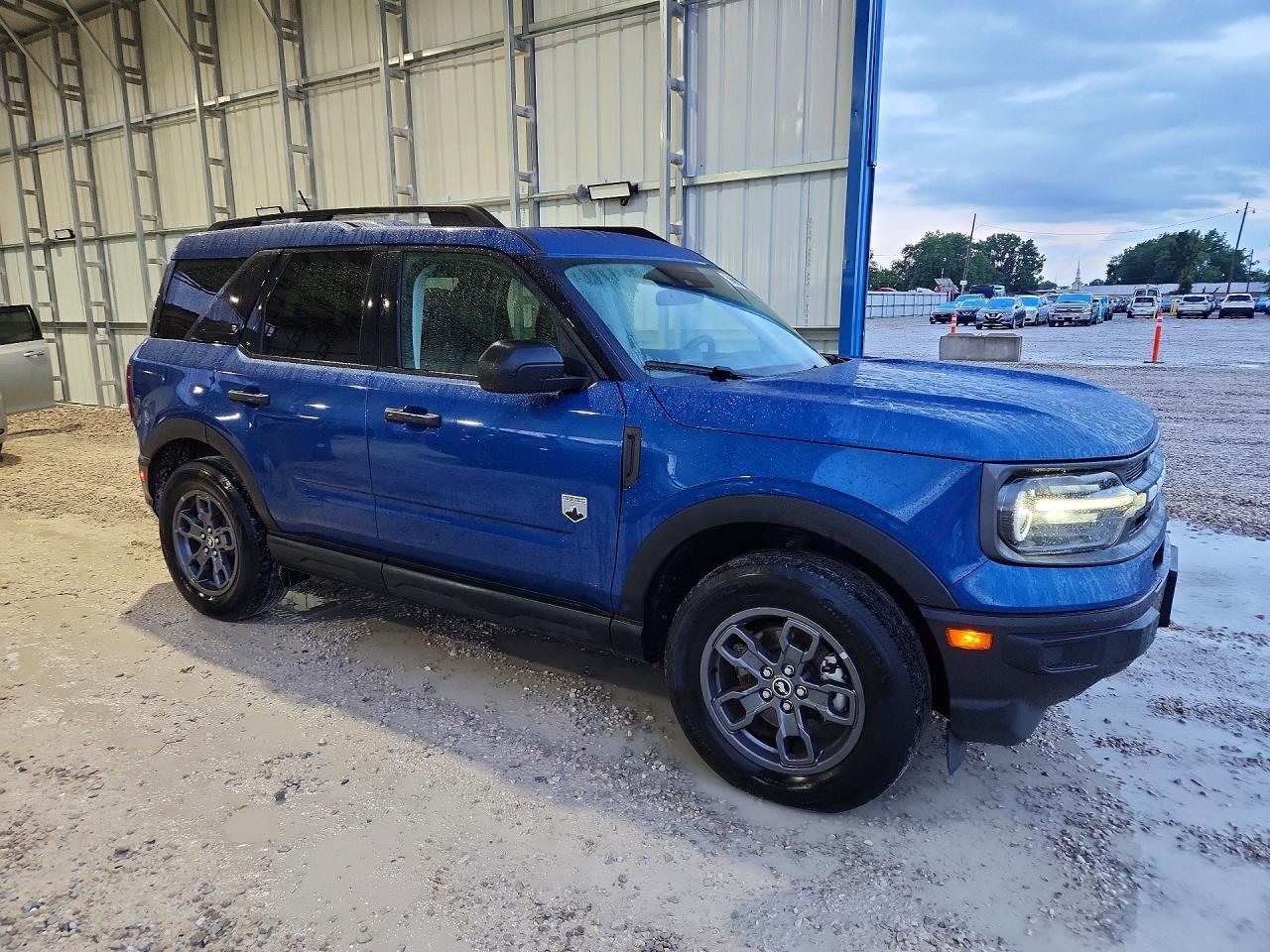 2024 Ford Bronco Sport Big Bend Синий vin: 3FMCR9B61RRE39516