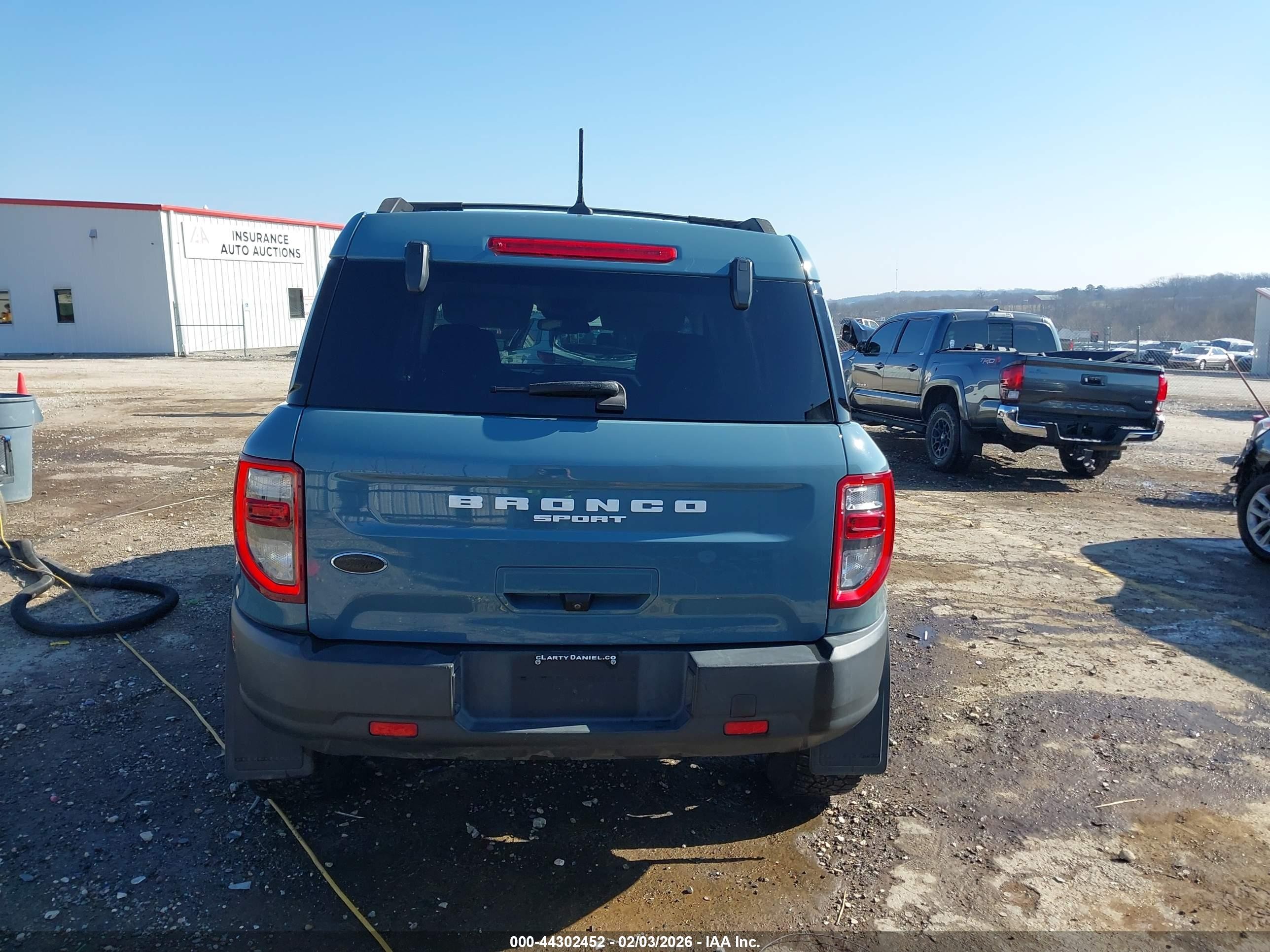 2021 Ford Bronco Sport Big Bend Синий vin: 3FMCR9B62MRA22656