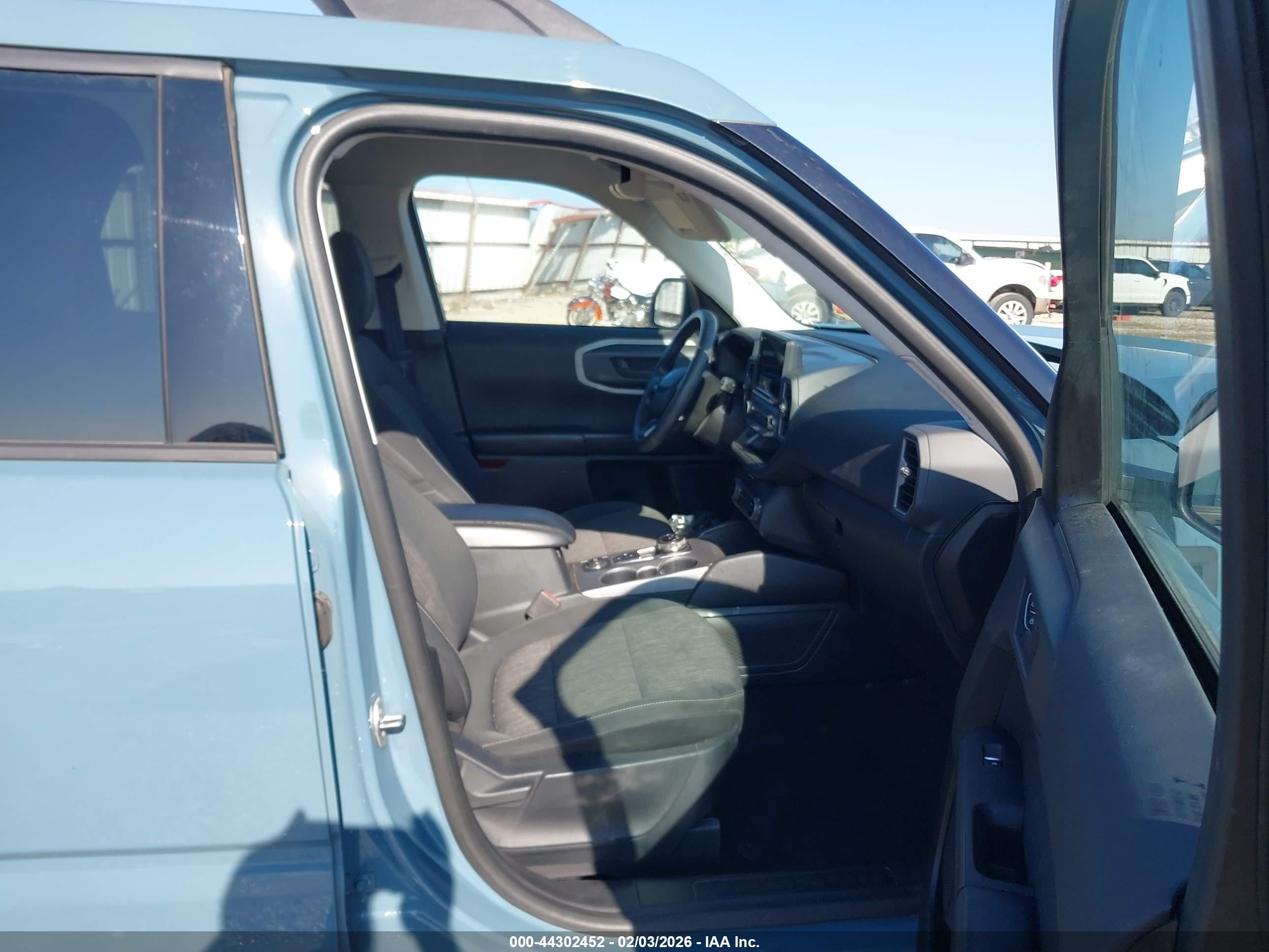 2021 Ford Bronco Sport Big Bend Синий vin: 3FMCR9B62MRA22656