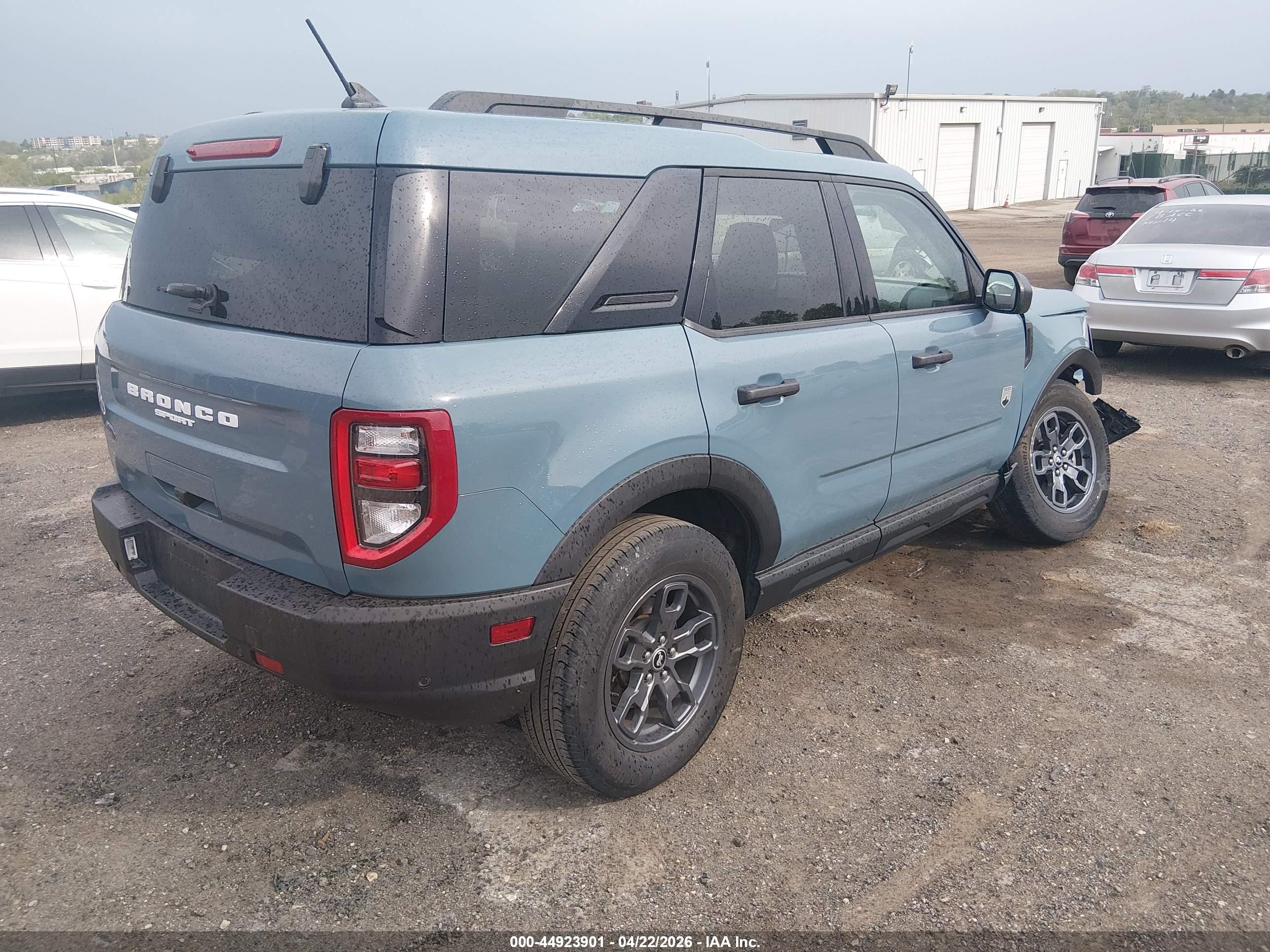 2023 Ford Bronco Sport Big Bend Синий vin: 3FMCR9B64PRE25865
