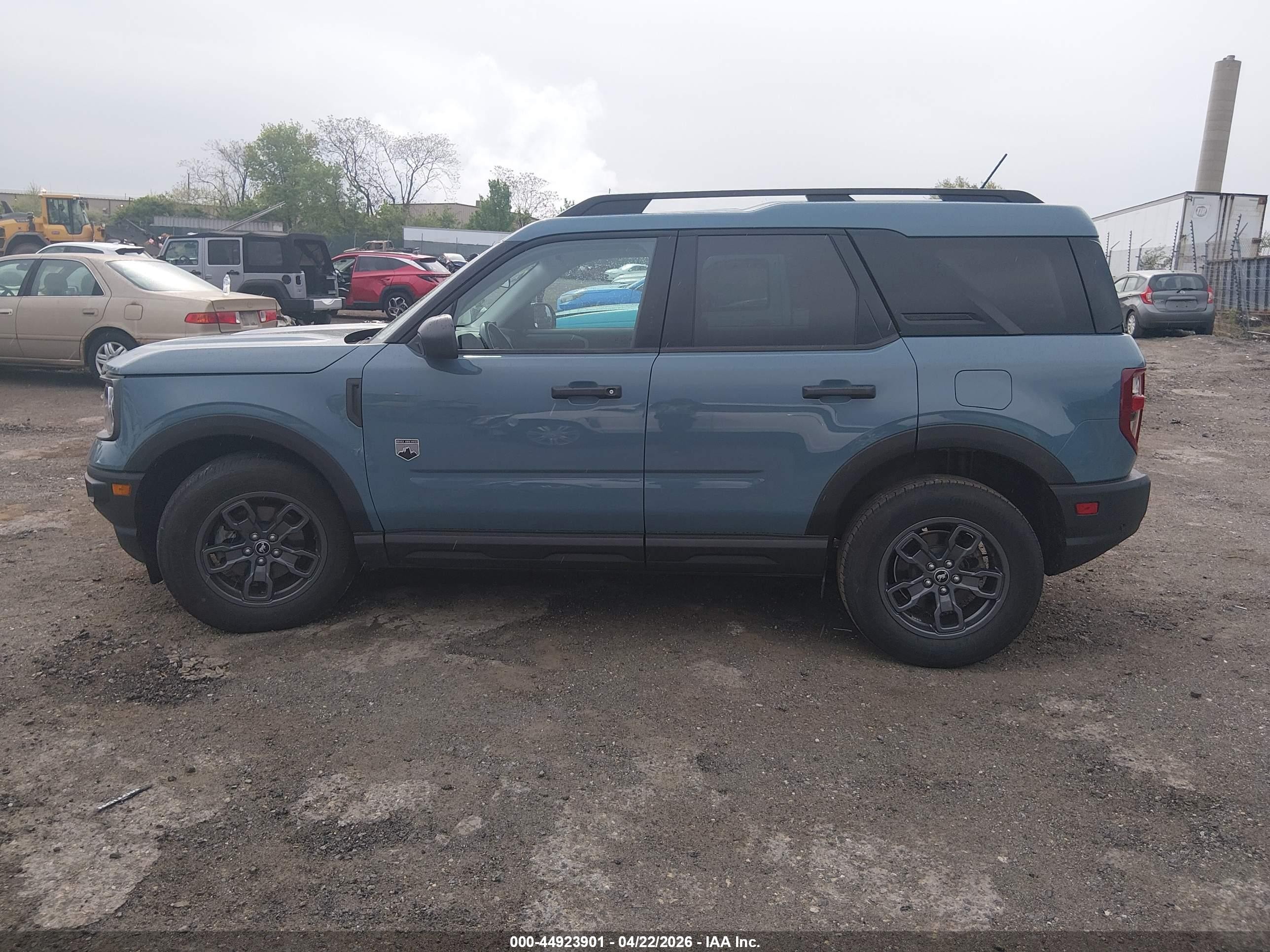 2023 Ford Bronco Sport Big Bend Синий vin: 3FMCR9B64PRE25865