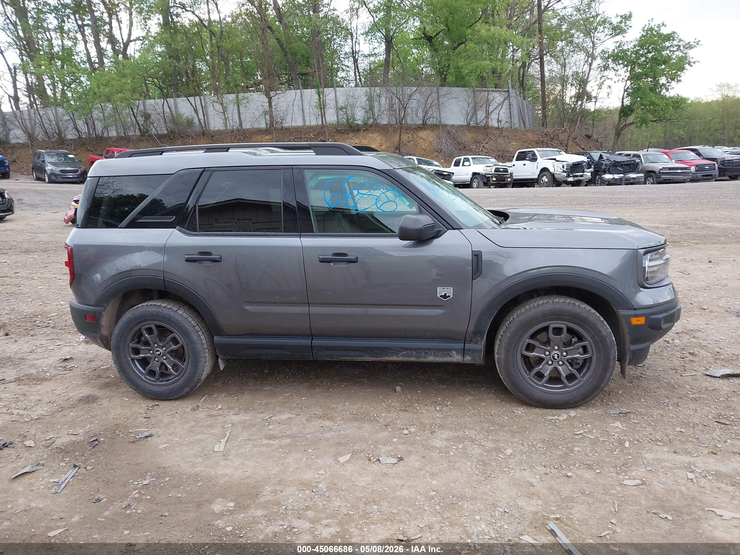 2024 Ford Bronco Sport Big Bend Серый vin: 3FMCR9B67RRE87991